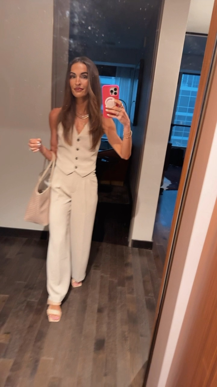 classic neutrals 🤍 pants + vest both run tts 


#falloutfit #officeoutfit #neutrals #aritzia 

#LTKStyleTip