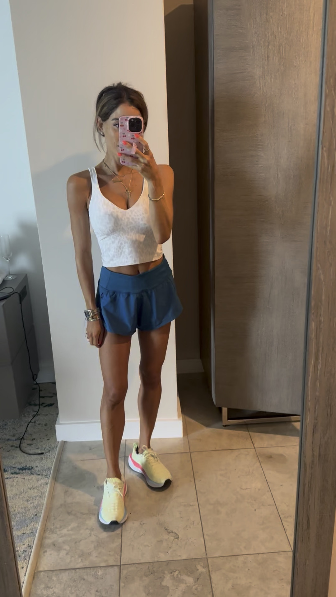 Lulu top size 4 workout look 

#LTKFindsUnder50 #LTKPetite #LTKSaleAlert