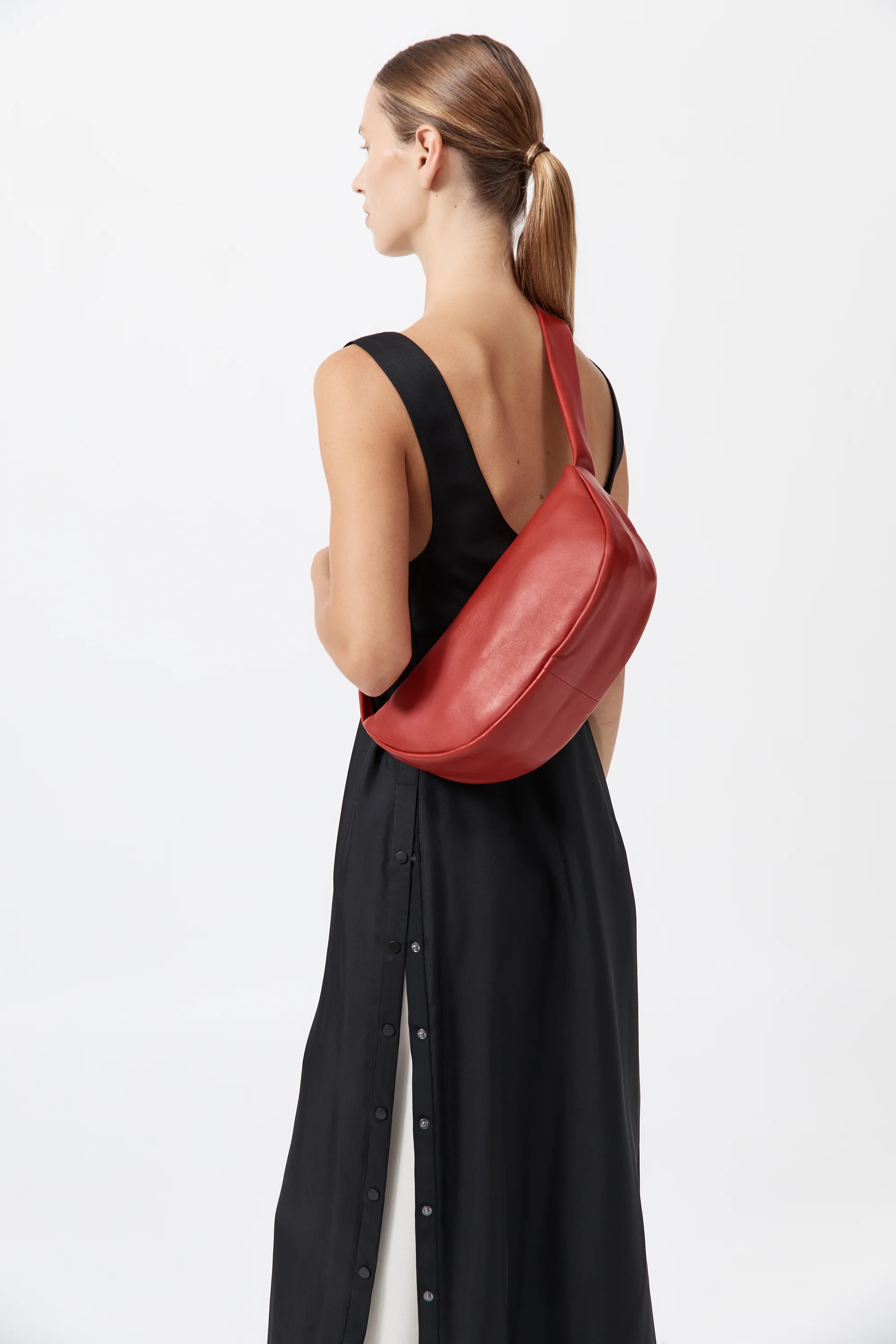 Soft Crescent Bag - Rosso | St. Agni (US, UK, EU)