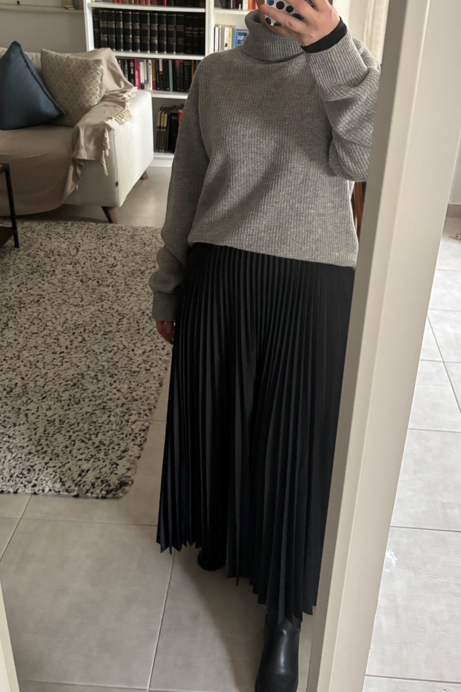 My love for Uniqlo’s winter collection never stops. Lambswool turtleneck and the most versatile skirt ever 

#LTKSeasonal #LTKPetite #LTKFindsUnder100