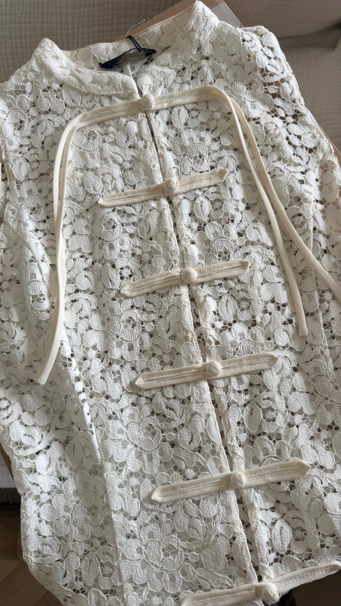 The most gorgeous top 🤍 I got an xs