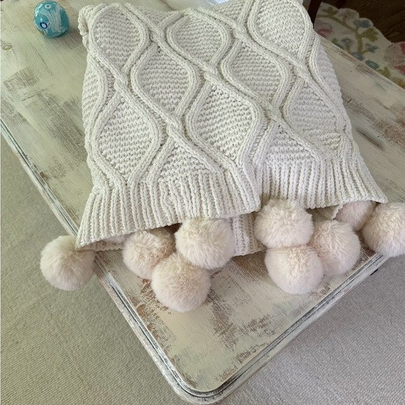 Cozy Cream Pom-Pom Knit Throw Blanket | Poshmark