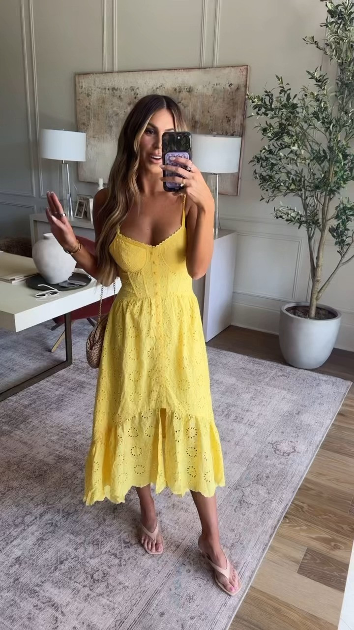 wearing a small! 💛 use code hollie40 for 40% off! 

 