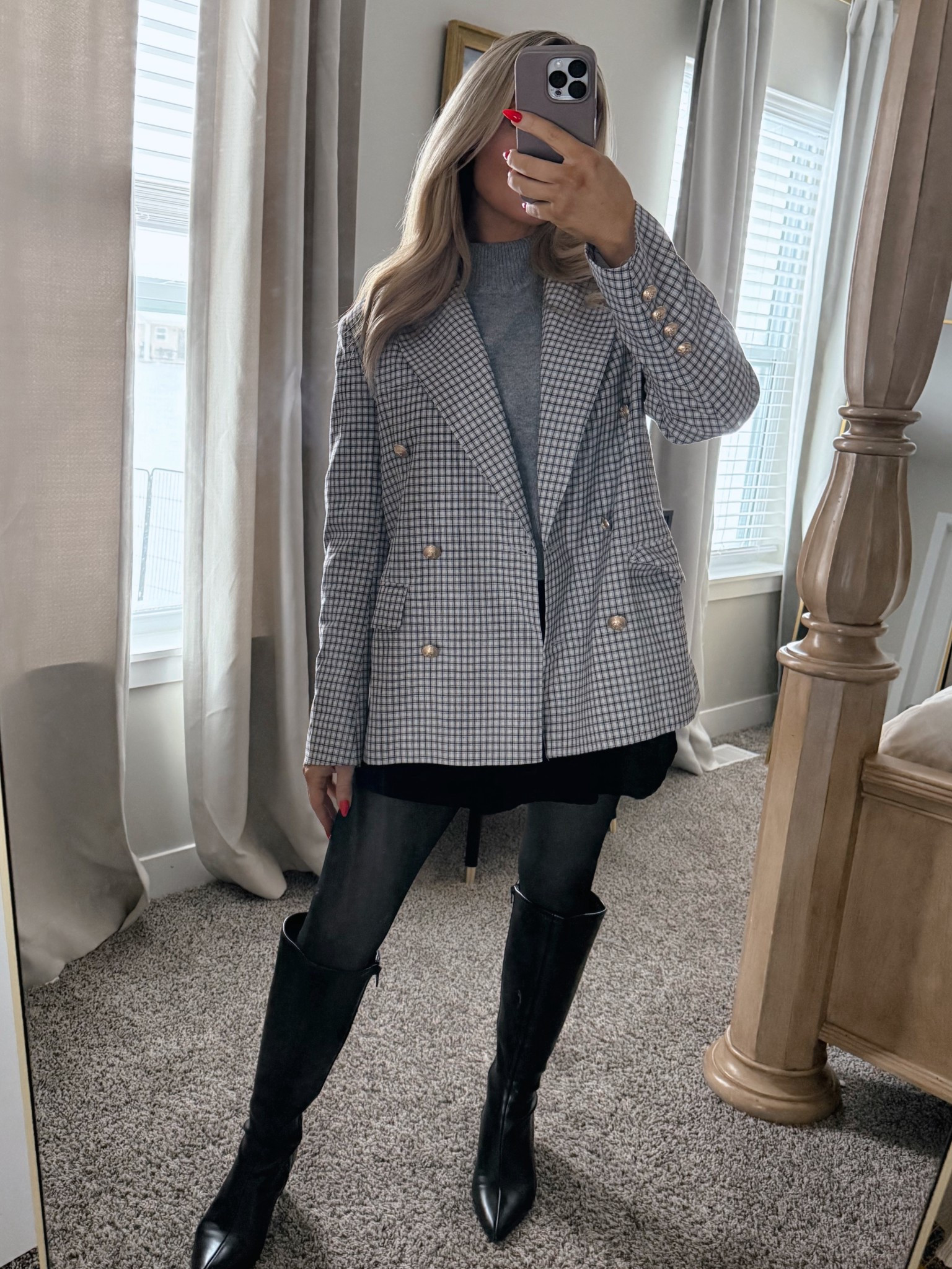 Pre-dinner fit check. Thank god for fleece tights 🖤❄️

#LTKPetite #LTKSeasonal #LTKFindsUnder100