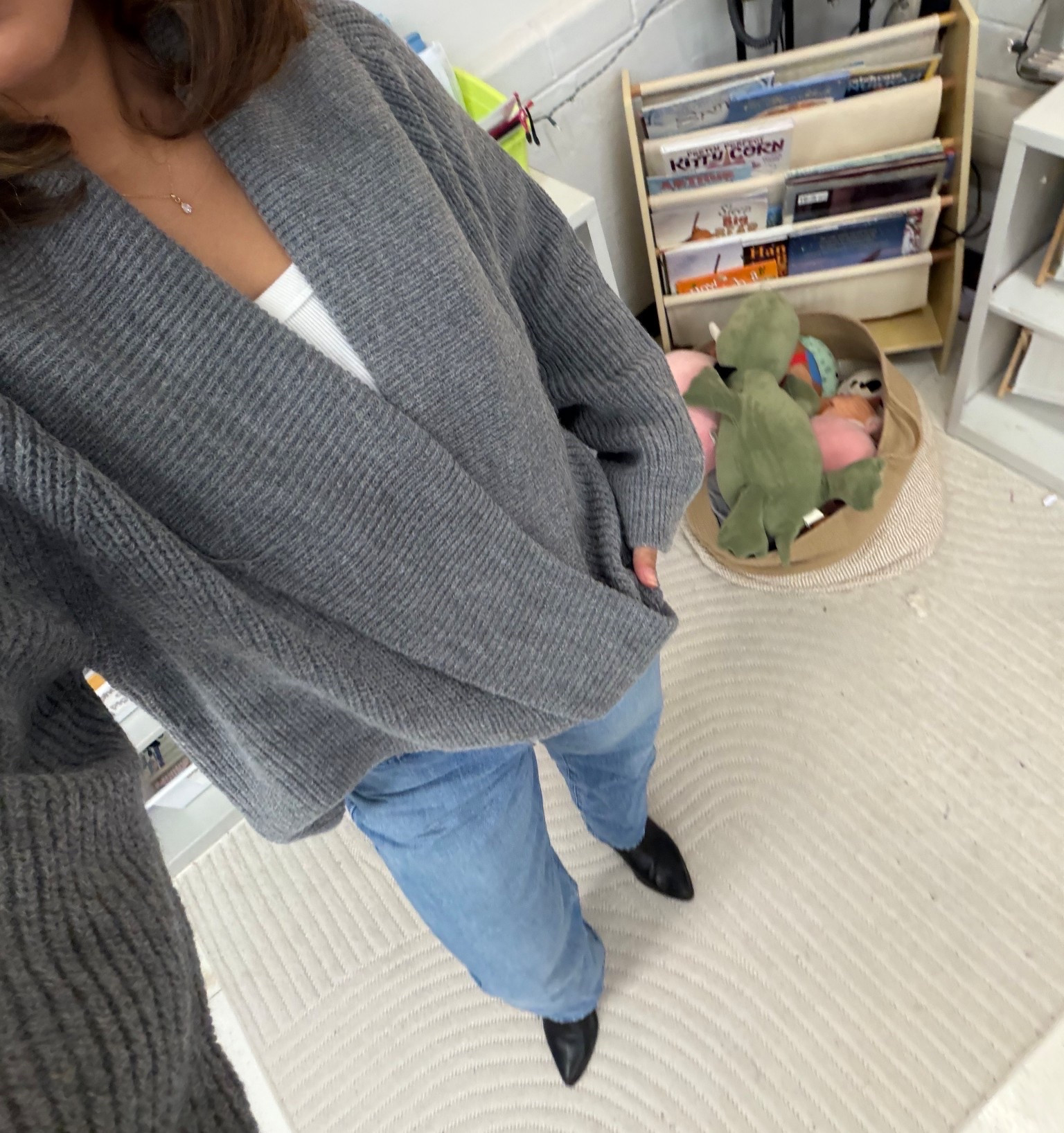 🤍
Jeans: 27 
Tank: small
Sweater: small 

#LTKWorkwear #LTKFindsUnder100 #LTKFindsUnder50