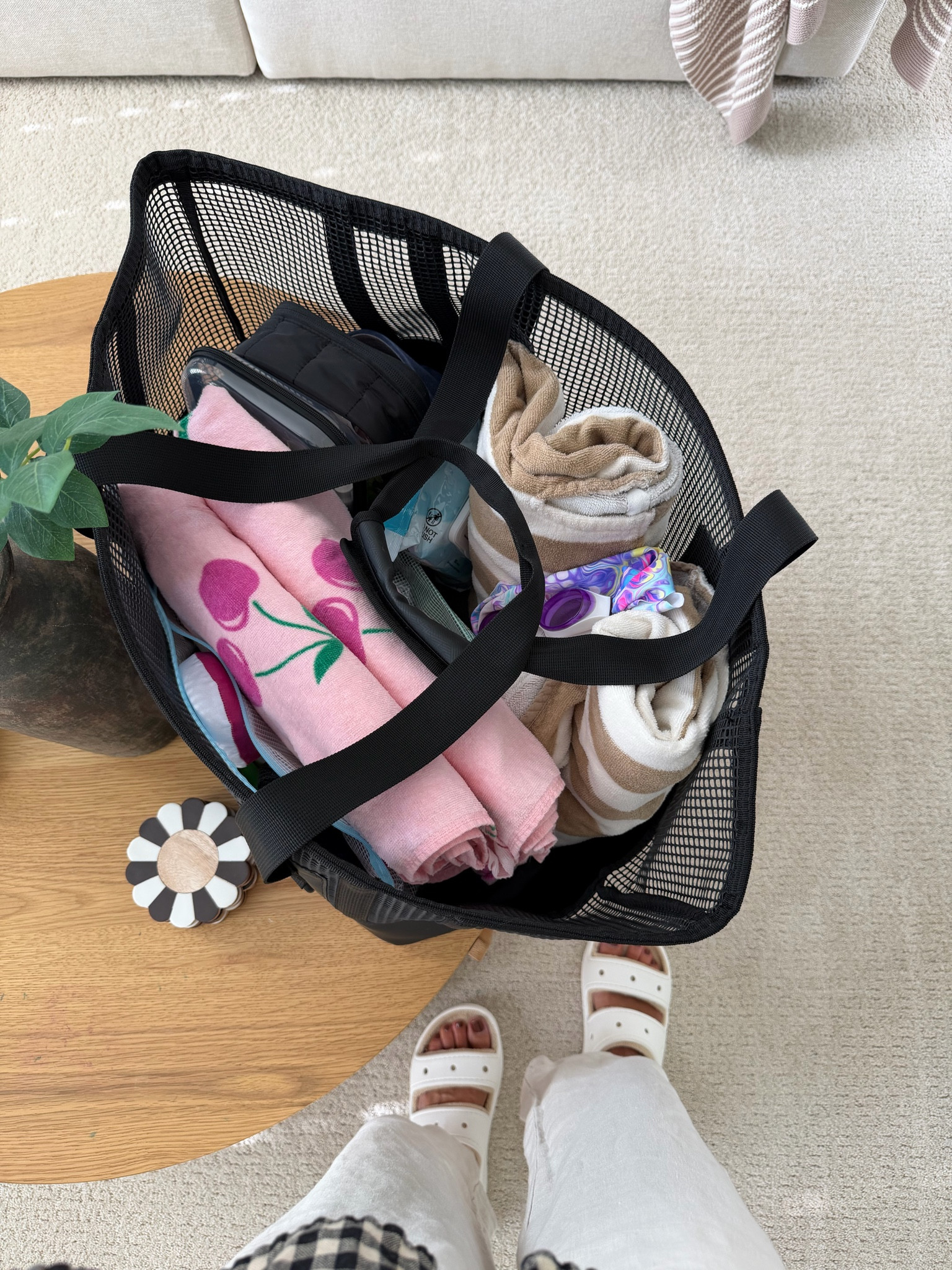 Summer mom bag! It’s shallow and long so you can see everything without digging!! Mine is the 50L!

#mombag #summerbag #poolbag #summermusthave #missionoutdoor #momfavs #beachbag

#LTKmomlife #LTKdayinmylife #LTKootd