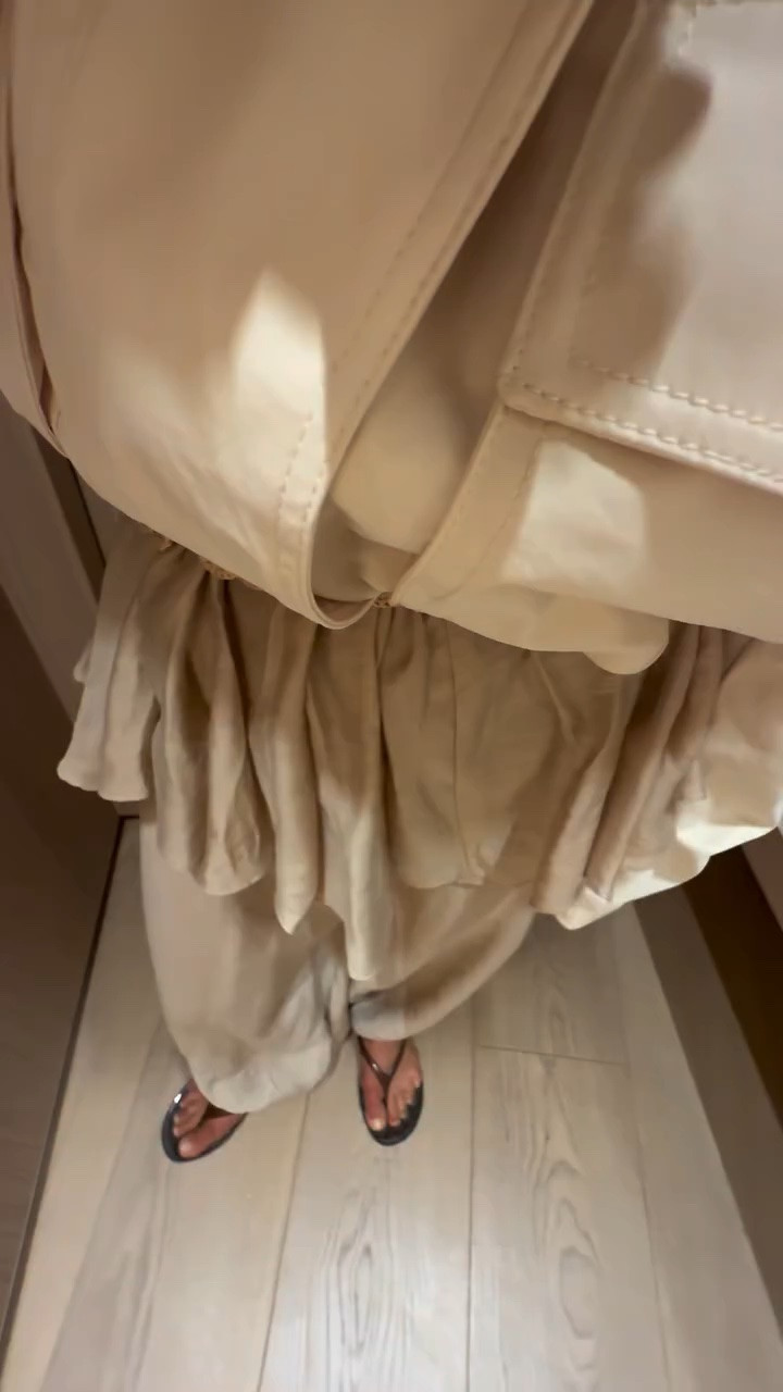 Summer in beige #lotd #ootd #annaborisovna #outfitoftheday

Comment for the link :)