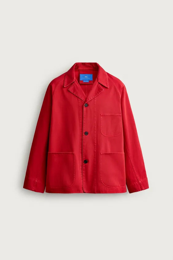 Model height: 188 cmRelaxed fit cotton overshirt featuring notch lapels, long raglan sleeves with... | Zara UK