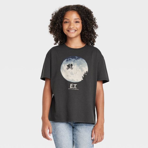 Girls' E.T. Oversized Short Sleeve Graphic T-Shirt - art class™ Black | Target