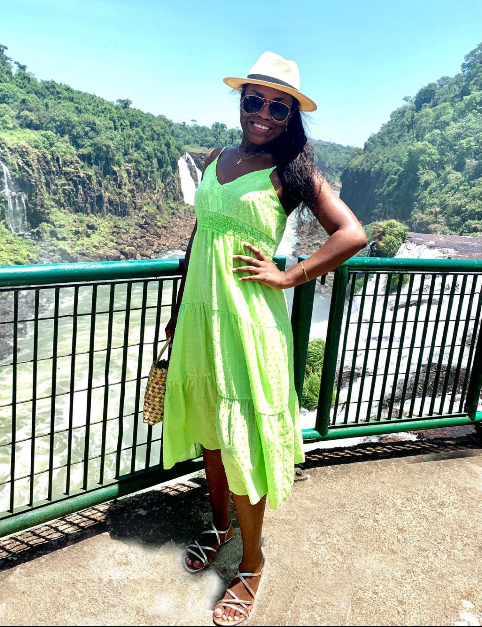Um dia ensolarado combina com um vestido longo fresquinho 🤌🏾✨💚

#LTKstyletip #LTKtravel #LTKbrasil