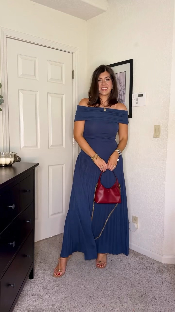 In a medium in this spring wedding guest dress

Wedding guest dress, spring wedding, midsize fashion, off the shoulder dress, chic look

#LTKWedding #LTKSpring #LTKMidsize