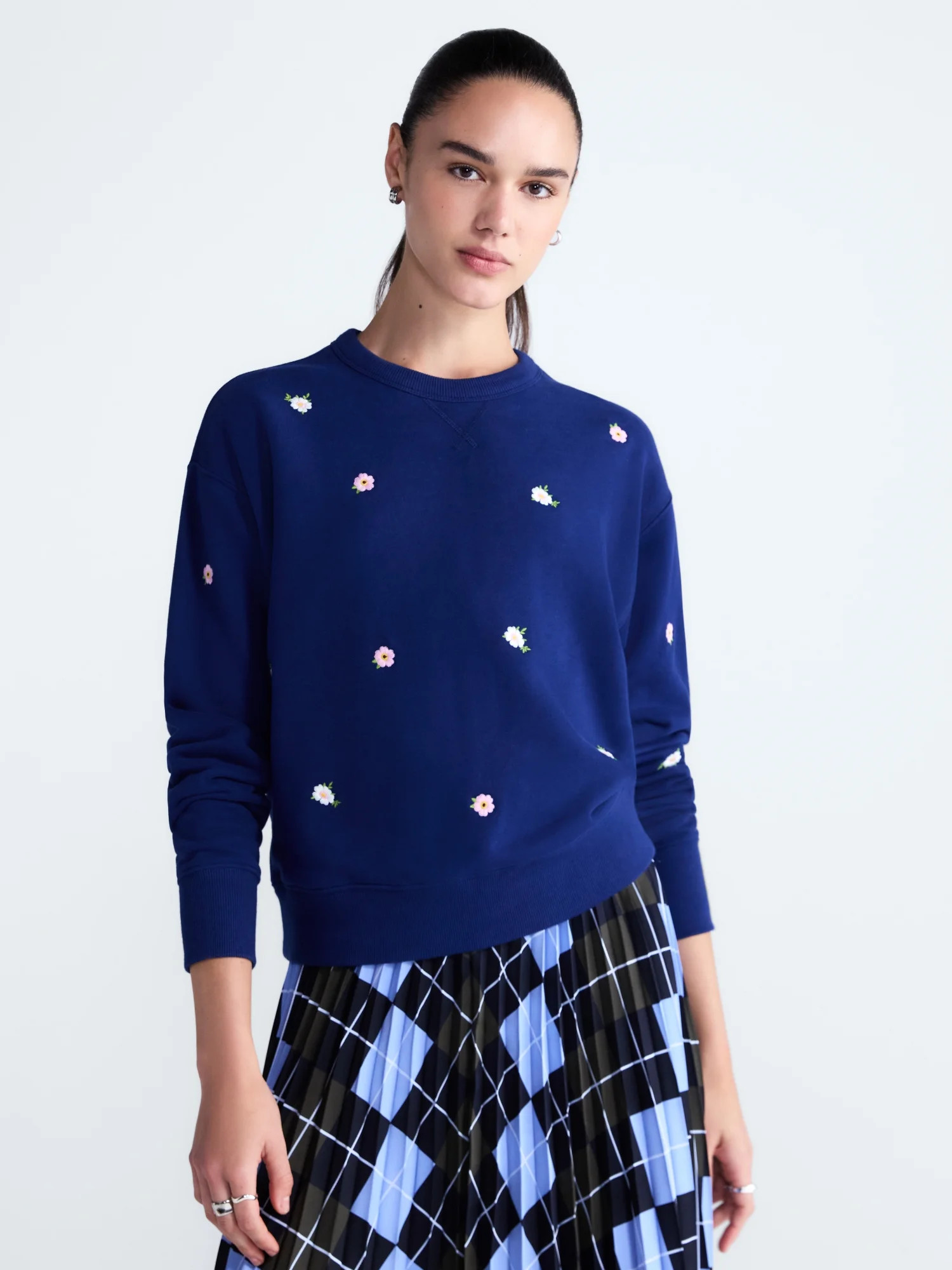 Free Assembly Women's and Women's Plus Embroidered Sweatshirt, Sizes XS-4X | Walmart (US)