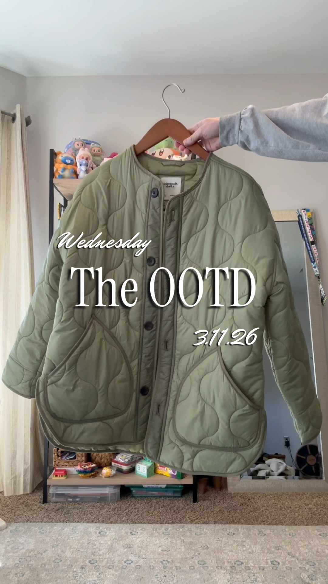 Green quilted jacket that is the perfect barn jacket. Great for morning walks. Simple black leggings. New balance, neutral color sneakers. Oversize sweatshirt. A easy-going look for a day running errands. ￼

#LTKgrwm #LTKootd #LTKdayinmylife