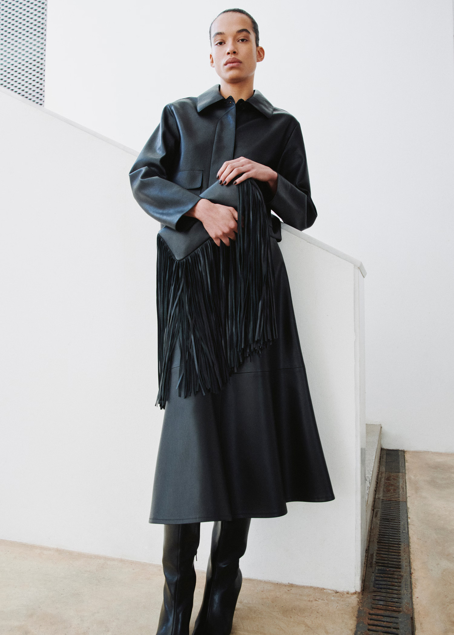 Faux-leather midi-skirt | Mango (US/MX/AU)