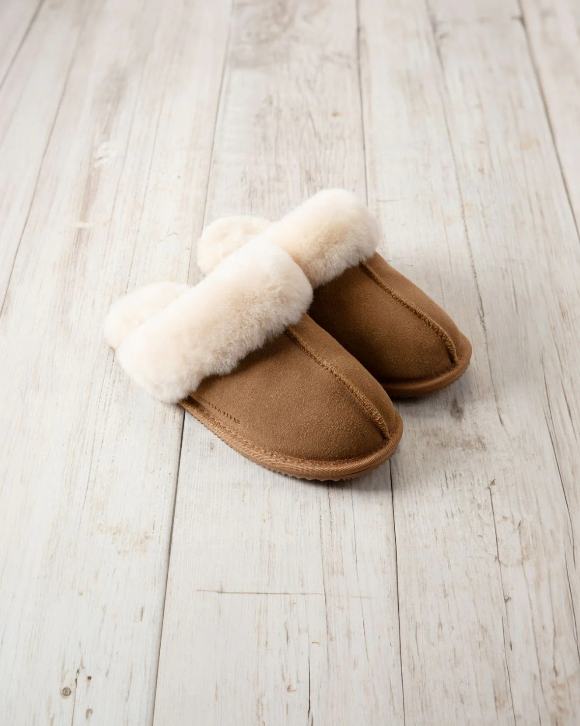 Suede Sheepskin Mule Slippers - Tan | Chelsea Peers NYC