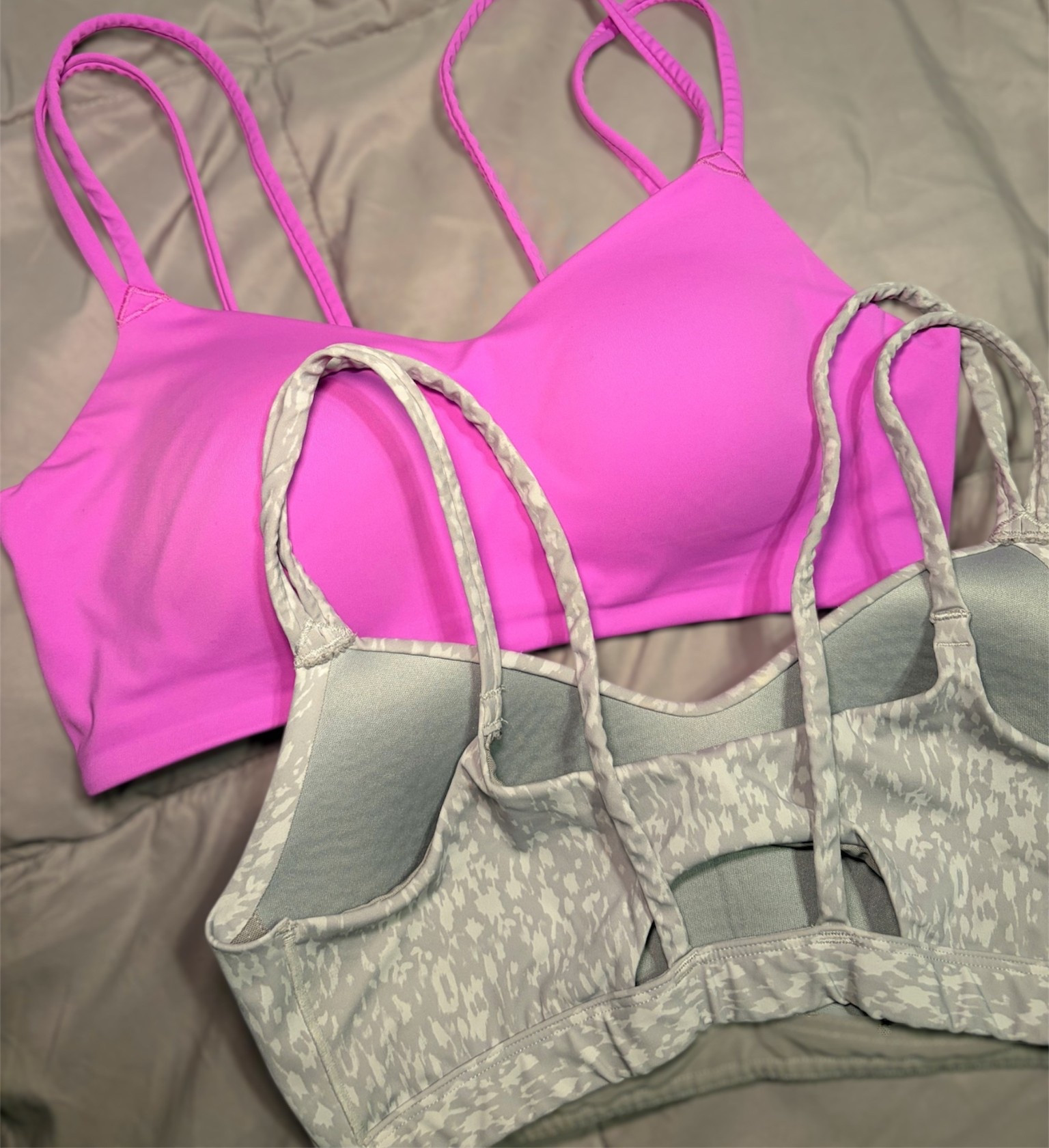 The best sports bra with medium support for less than $15. Great bra to help you start hitting your fitness goals for 2026! Will match well for a cute a cute activewear set!

#LTKFindsUnder50 #LTKfitnessgoals #LTKActive