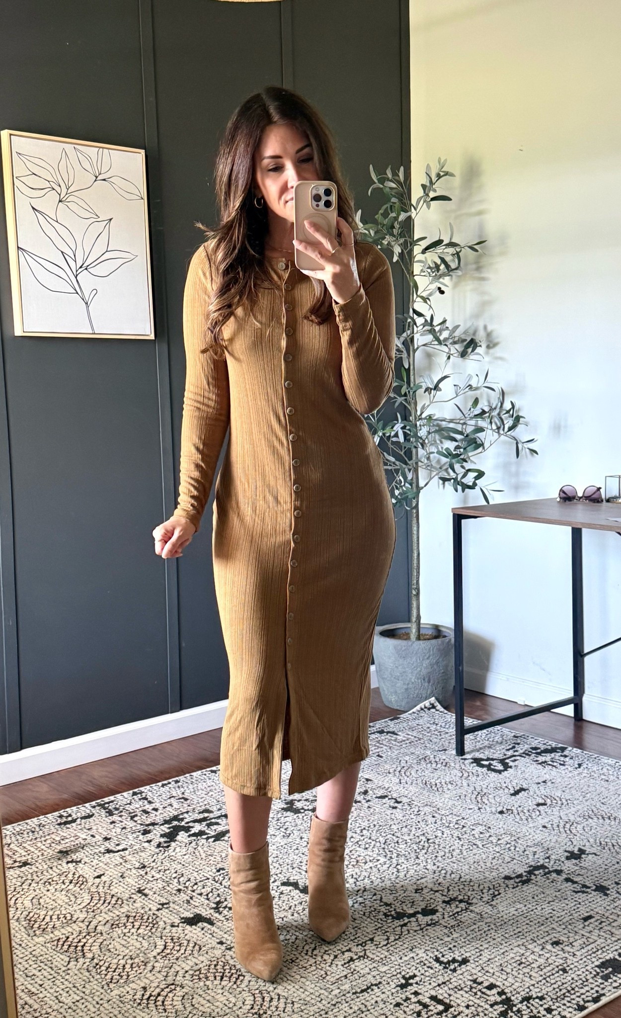 A great little fall dress from Walmart! Functional buttons, couple color options, and fit is TTS. Great price!

Walmart finds, workwear, fall outfits

#LTKOver40 #LTKWorkwear #LTKSeasonal