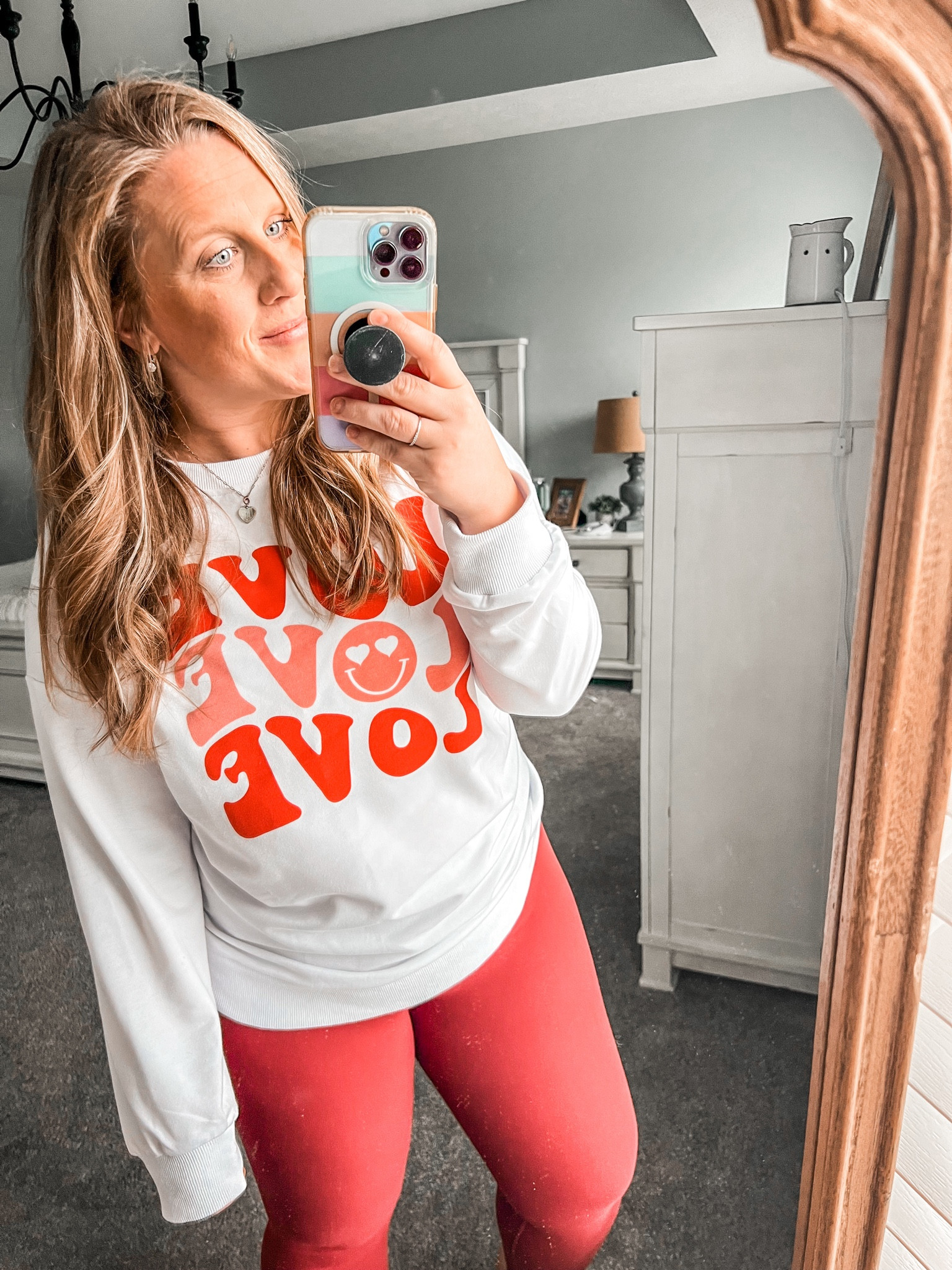 Graphic LOVE sweater 🩷❤️


#LTKstyletip #LTKfindsunder50 #LTKmidsize