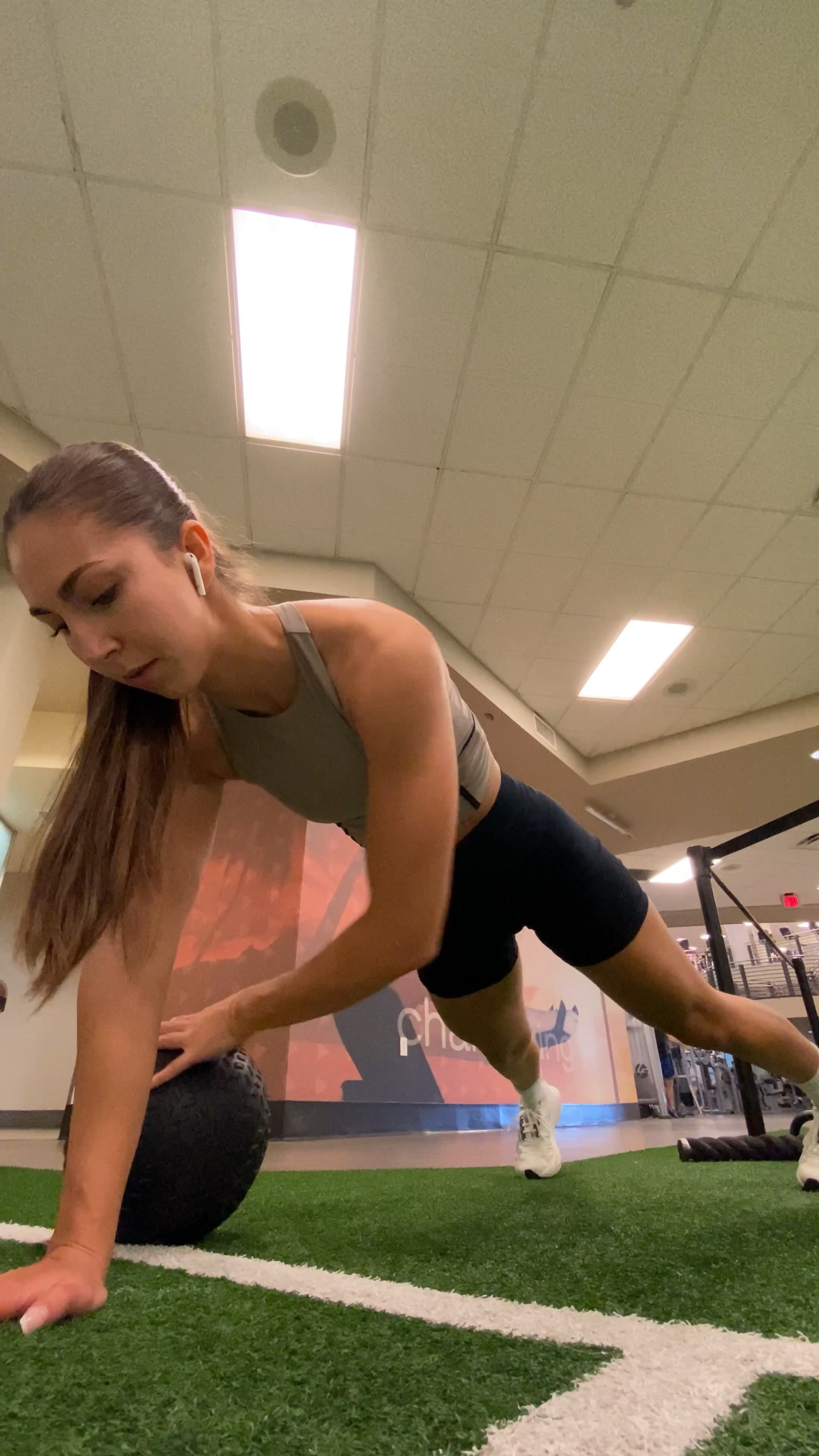 Workout Routine!!
•
•
•
Ootd | fitness | workout clothes | workout shorts | sports bra | athletic wear | gym clothes | running shoes 

#LTKfitness #LTKVideo