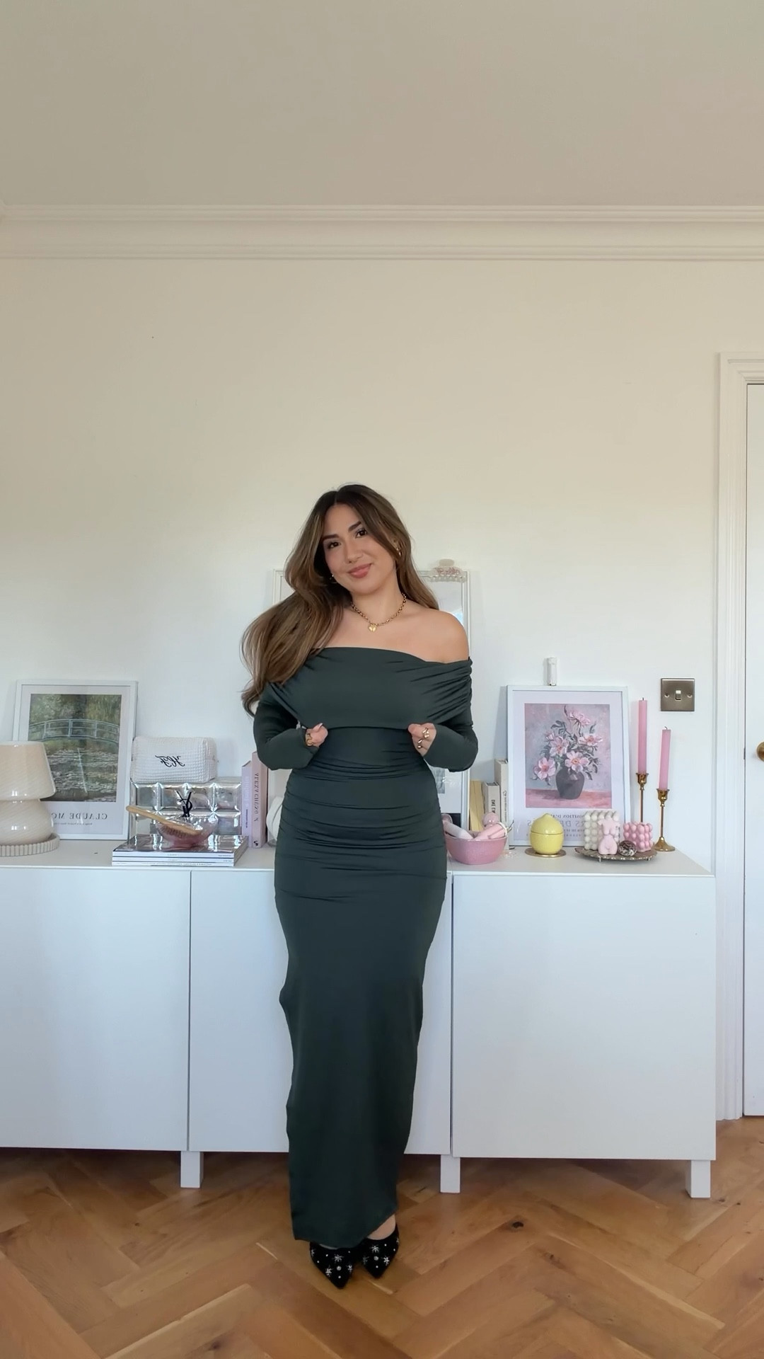 super flattering ruching & the perfect evergreen colour for festive parties🌲🥂💫✨ #christmasdress #christmasparty #partyseason #sparkleseason #eveningdress 

#LTKuk #LTKdresses #LTKfestive