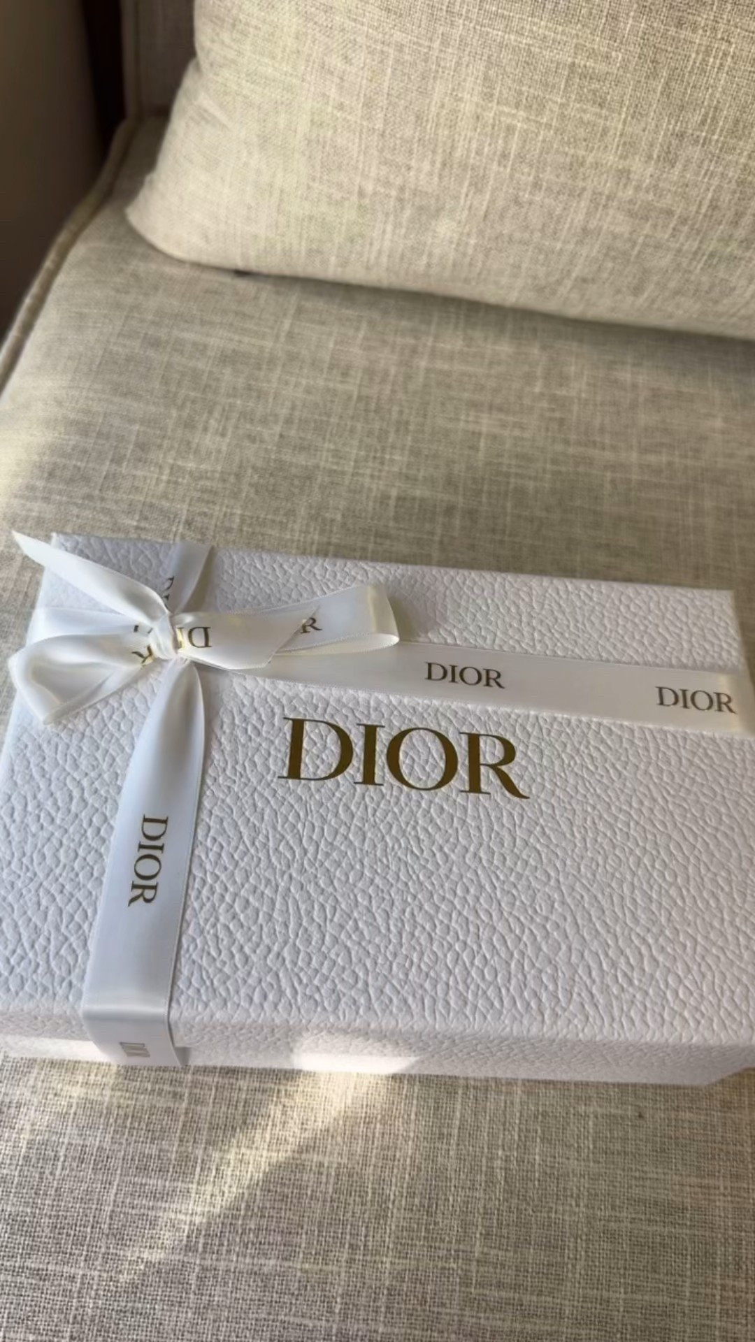 Products linked! 
diorbeauty some classics I love! Their blush is stunning and their duo contour and highlight palettes are great for travel. Plus you cannot go wrong with the lip maximiser such an OG fav from Dior 💕
Blush 601, 217
Contour glow 257, 287
Lip maximizer 003 holo lavender 

.
.
.
.
Dior Beauty, Dior makeup, luxury makeup, high end beauty, Dior blush, Dior contour palette, Dior highlight palette, makeup for travel, travel friendly makeup, Dior lip maximiser, lip plumper gloss, iconic makeup products, makeup favourites, beauty essentials, luxury beauty review, makeup flatlay, beauty influencer, makeup recommendations, classic makeup, timeless beauty products, glowing skin makeup, everyday glam makeup, premium cosmetics, French luxury beauty
#diorbeauty #diorbeautylovers #diorblush #diormakeup #luxurymakeup