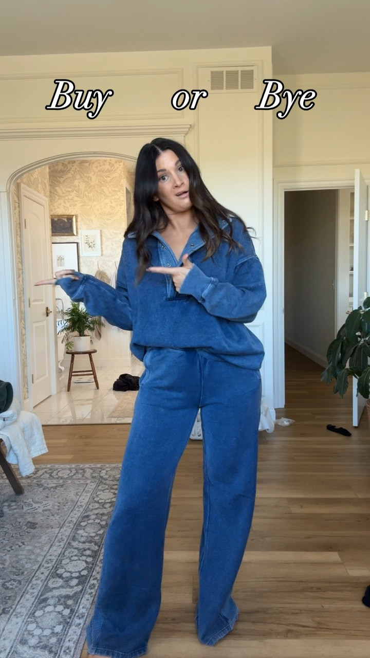 This was such a good haul. Wearing a small in everything, medium in the pajamas.  Imma wear it all now and sweat my butt off 😍 


#fallfashion #fallaesthetic #falloutfits #sweaterweather #buyorbye #comfycozy #leisurewear #cozyoutfits #fallsale 

#LTKSeasonal #LTKFallSale #LTKVideo