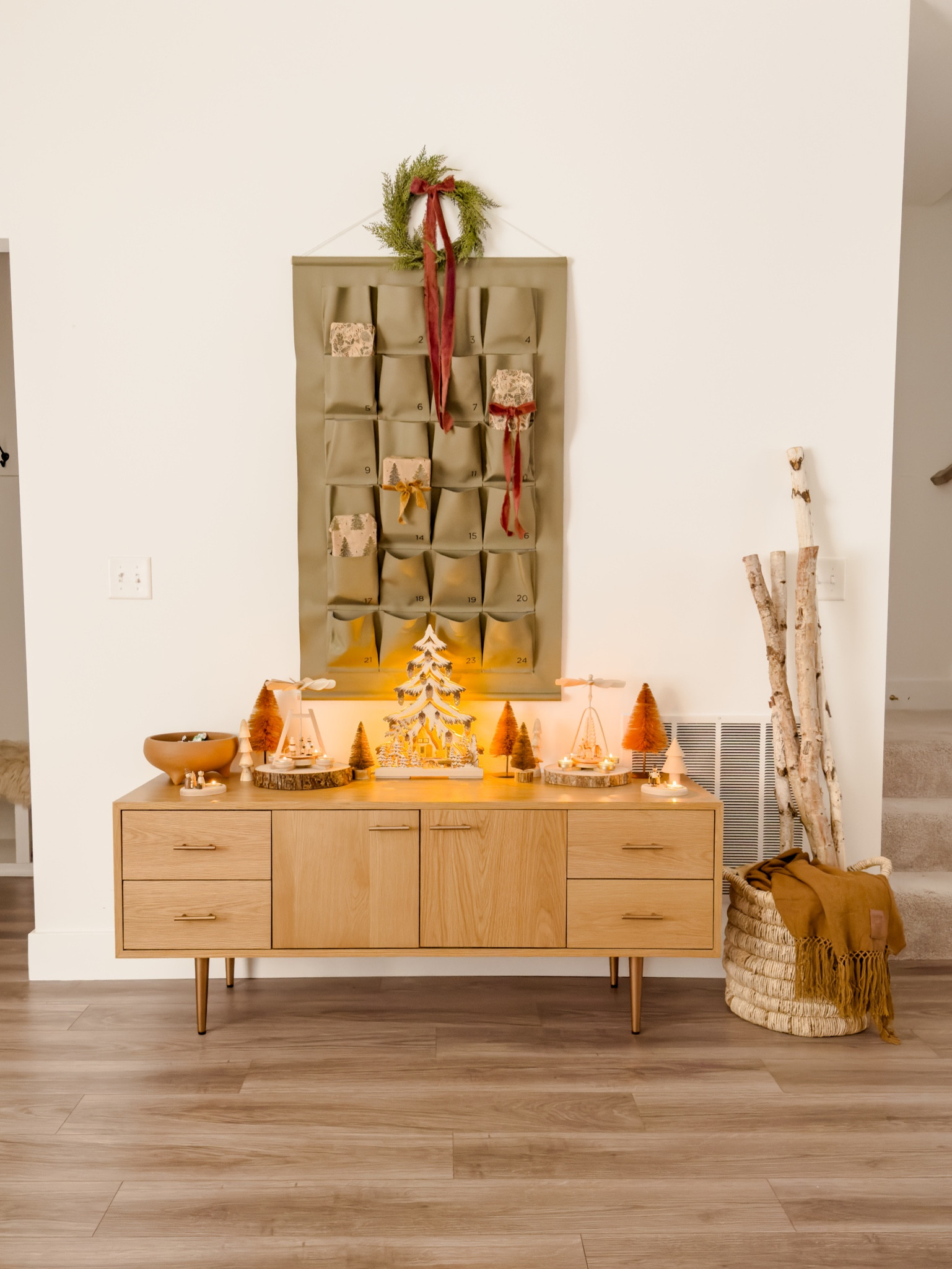 My fav Christmas display 🎄🥰

#LTKHoliday #LTKhome #LTKSeasonal