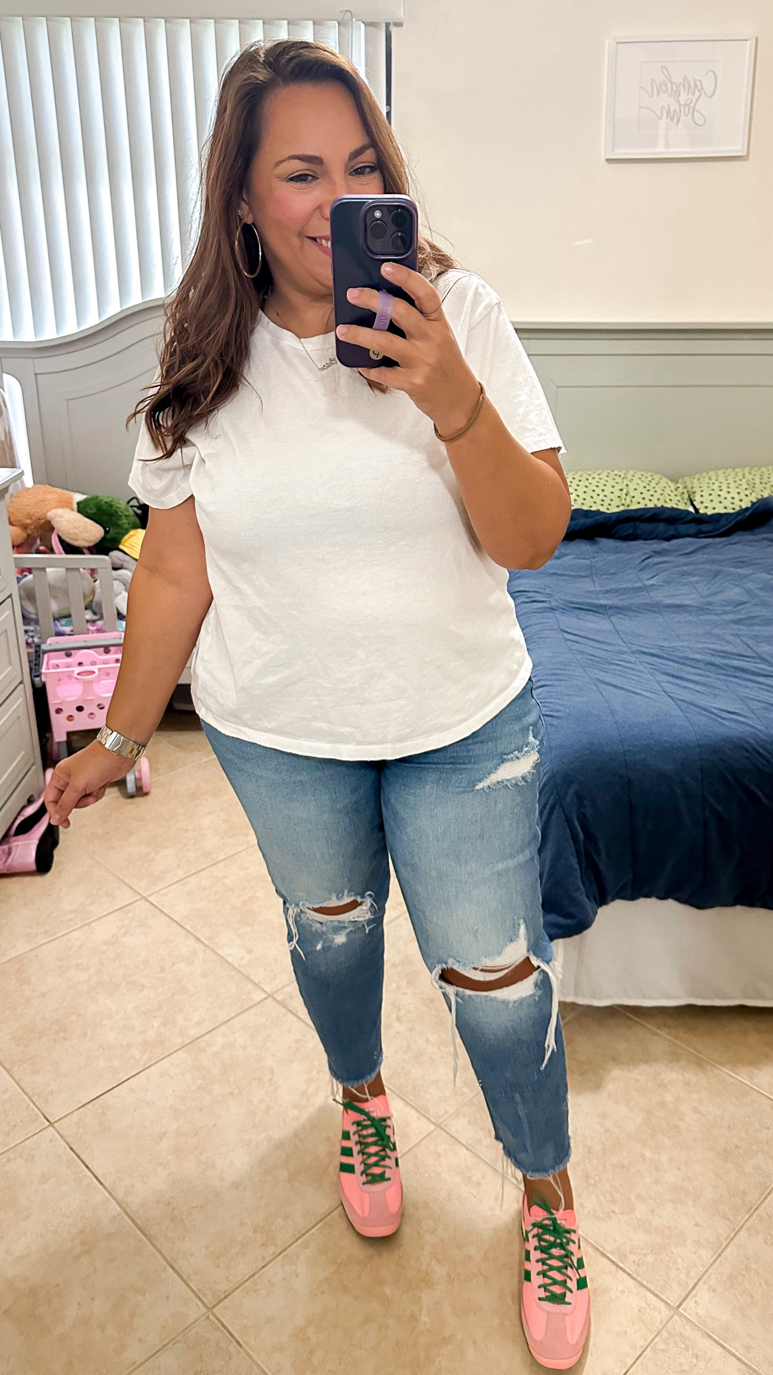 • tee - nuuds (code: Erica33002)
• jeans - Old Navy
• sneakers - Adidas
• earrings - Electric Picks

#LTKShoeCrush