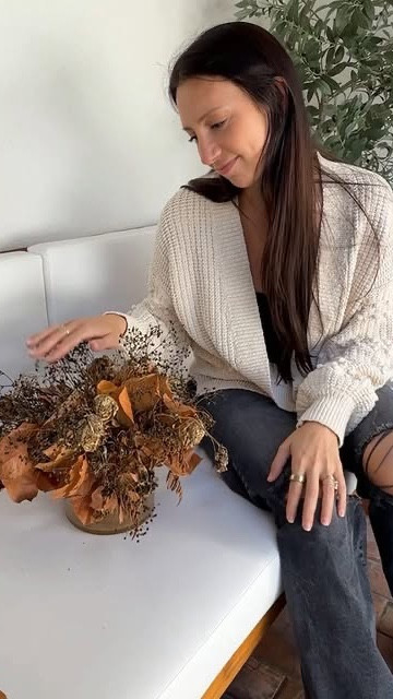 Barely have the time to hydrate myself… RIP

Opted for a cozy fall look with this cream knit cardigan and ripped jeans!

#LTKSeasonal #LTKStyleTip #LTKShoeCrush