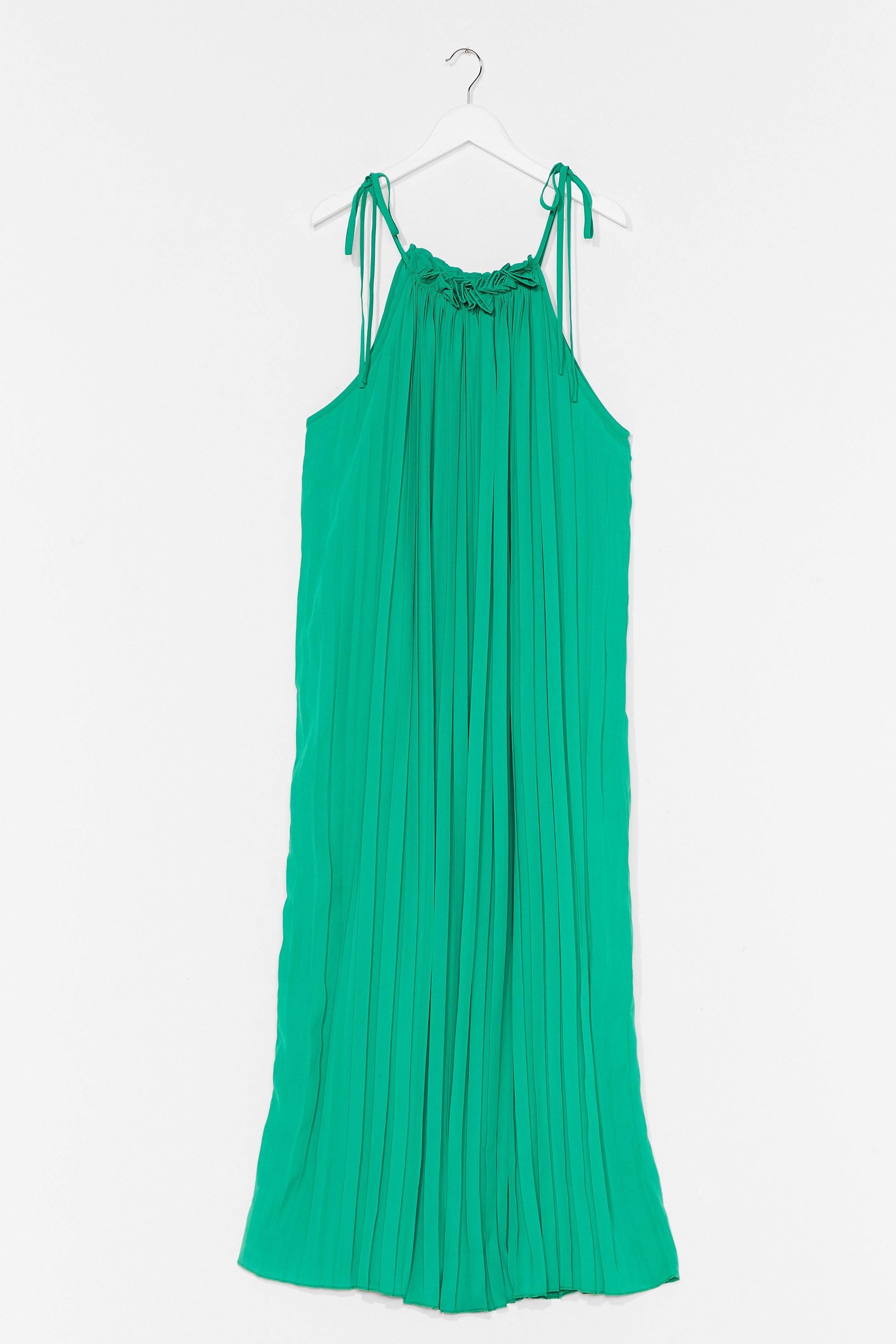 Pleated Halter Neck Maxi Dress | Nasty Gal (US)