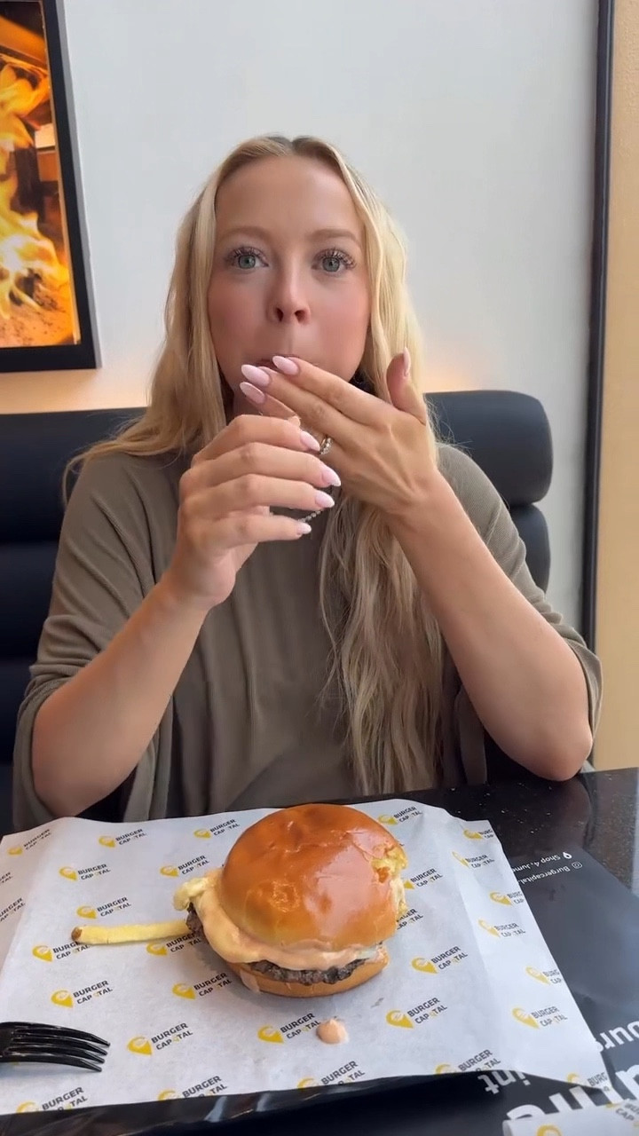 I got to try the “best burger in the world” and it was SO GOOD!

#LTKSeasonal #LTKStyleTip #LTKTravel