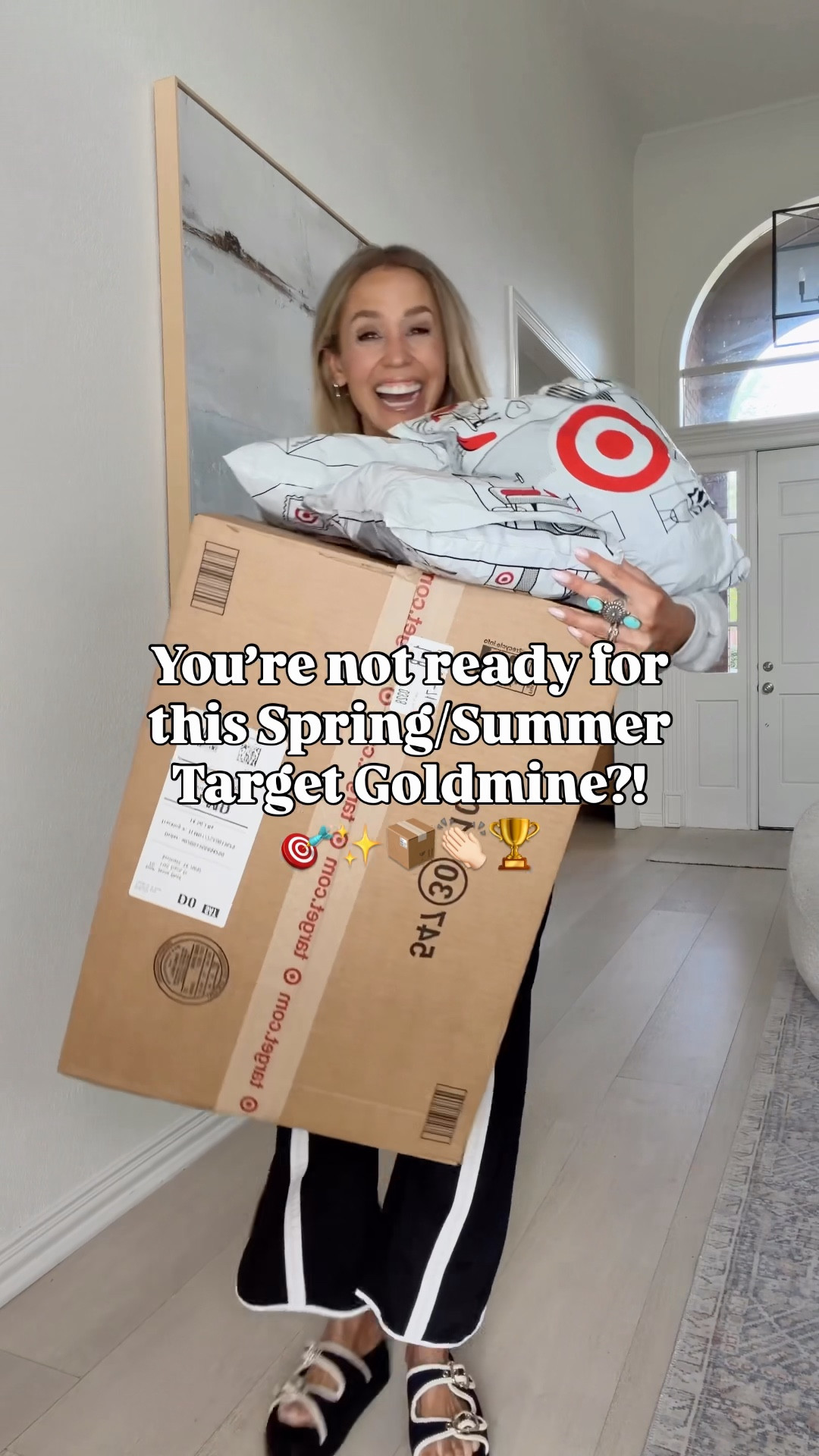 Holy goldmine! 🏆📦👏🏻🎯✨ So many Target spring/summer goodies you gotta see! 

Vacation wear, resort wear, beach looks 