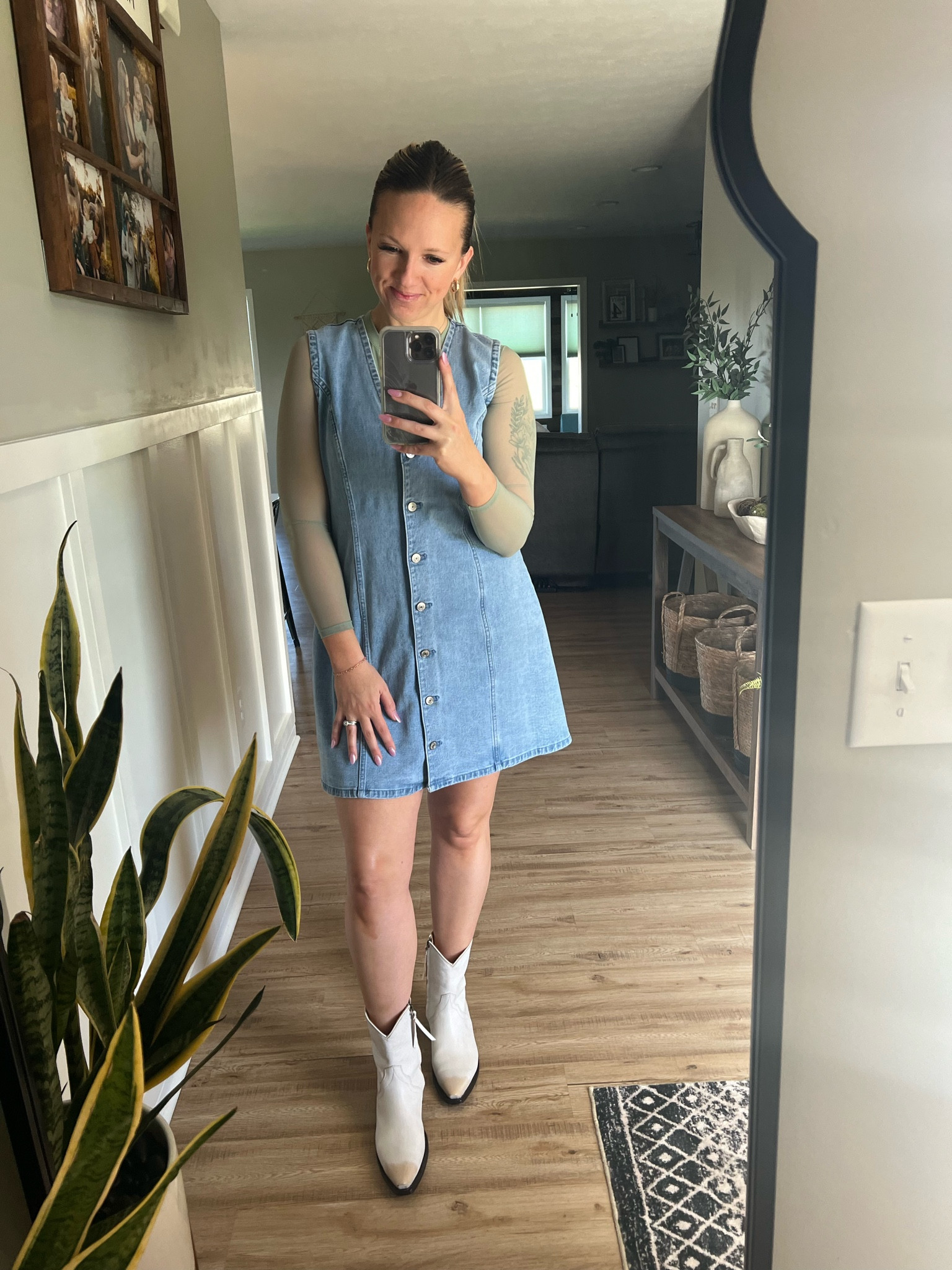 This denim vest dress is half off! 🫶🏼

#LTKFallSale #LTKSeasonal #LTKFindsUnder50