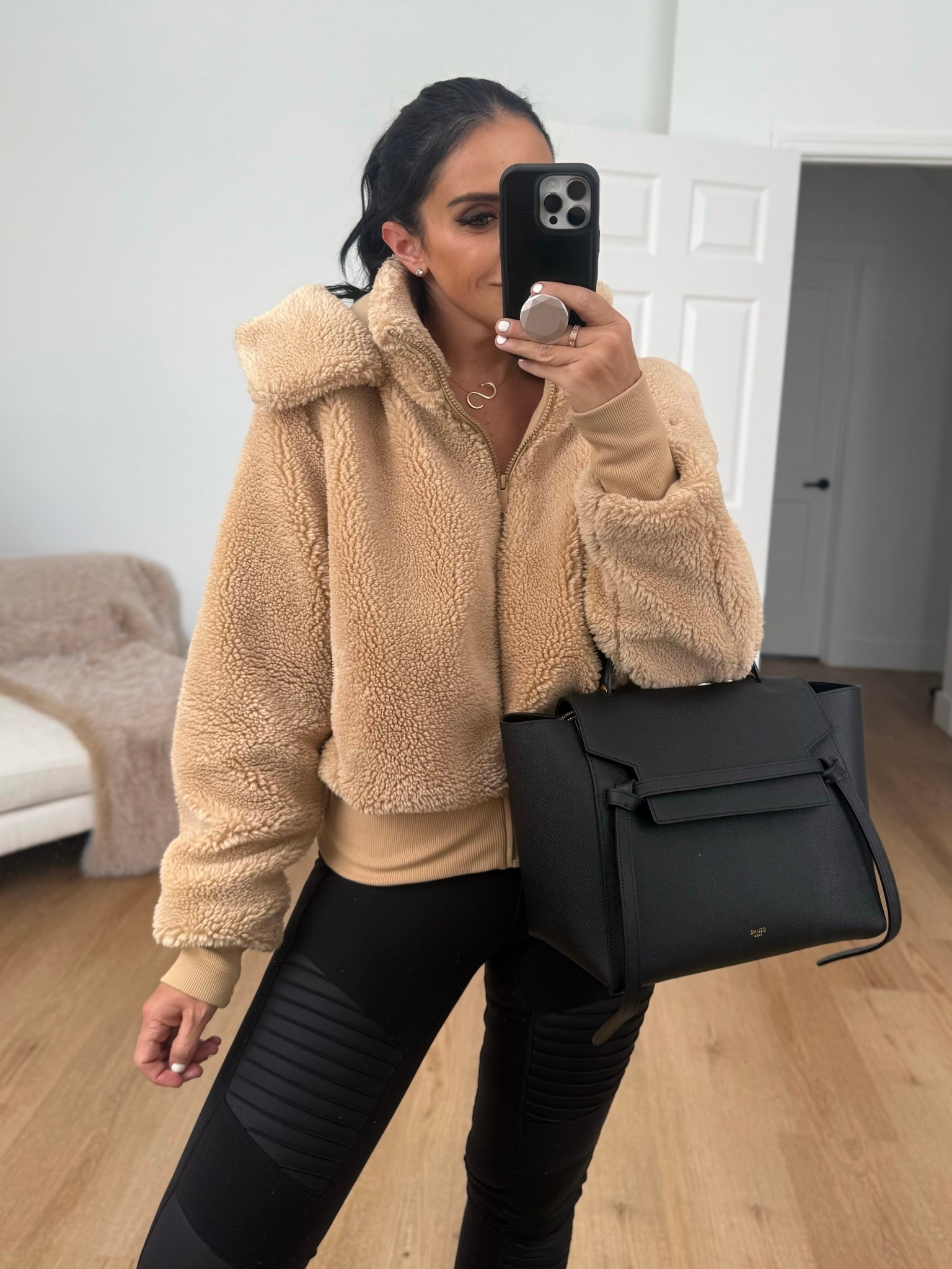 Alo Foxy Sherpa Jacket. Alo motto leggings