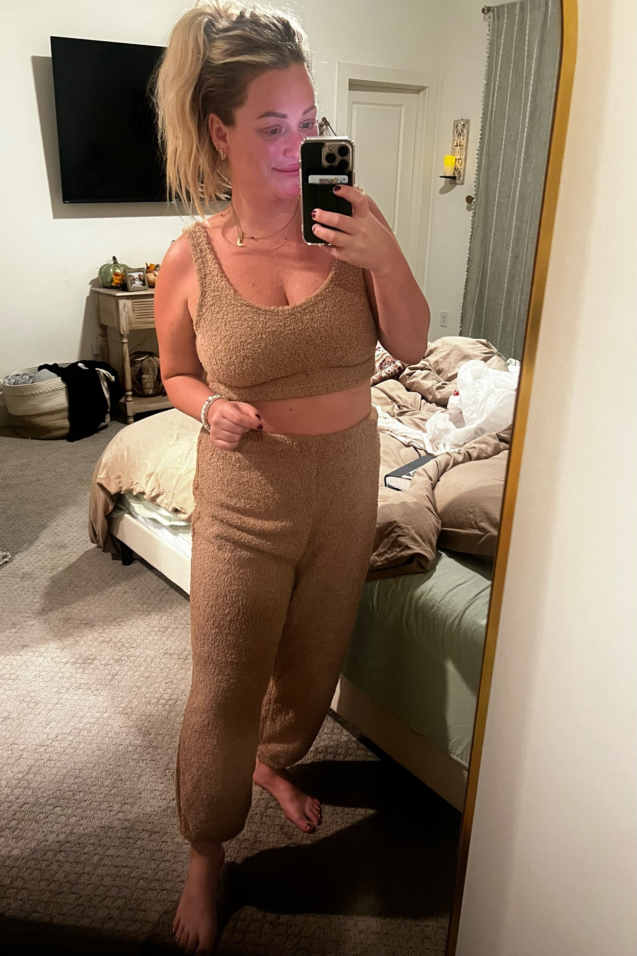 Linked my favorite lounge sets & pajamas for fall/winter! This is so cozy! 

#LTKSeasonal #LTKStyleTip #LTKHome