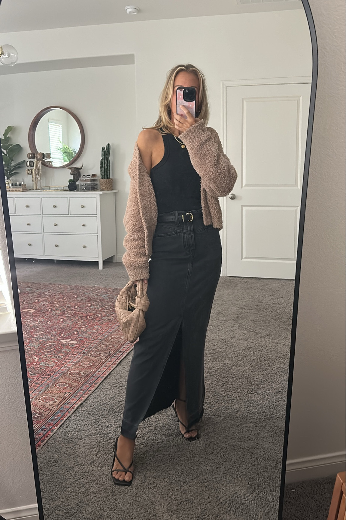 Todays outfit
Tank size xs
Mango skirt size xxs
Sweater old-size xs
Amazon handbag and sandals
JACLYN20 for discount on jewelry 

Casual chic style
Brunch outfit


#LTKstyletip #LTKFind #LTKunder50