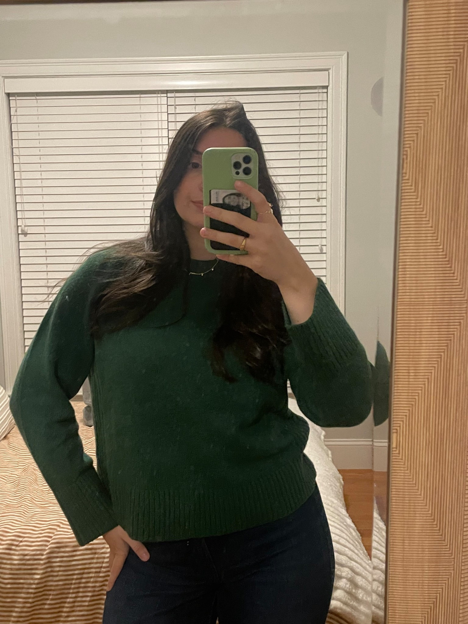 Perfect easy throw on sweater 💚 so cozy and the perfect green! 

#LTKWorkwear #LTKootd #LTKSaleAlert