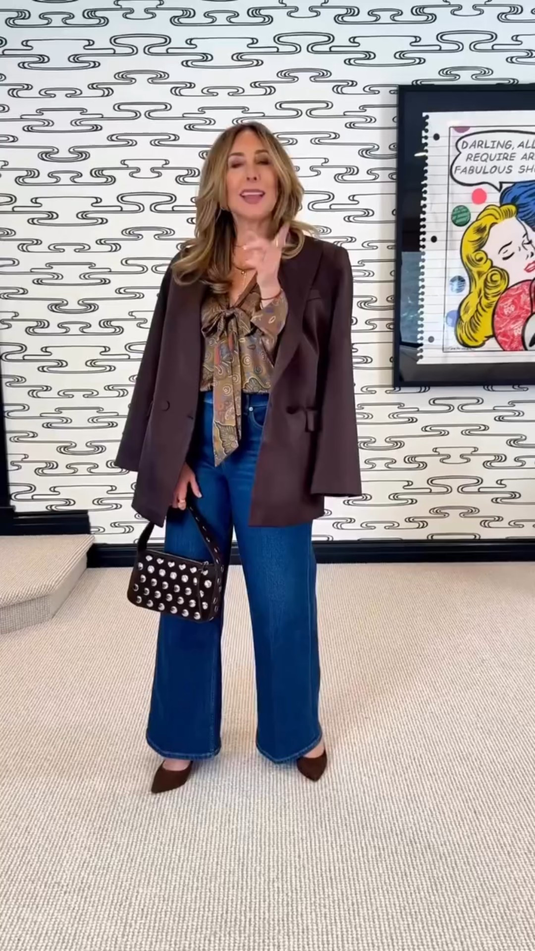 Let’s play a little guessing game! I absolutely love mixing high and low pieces, and the best outfits are the ones where you can’t tell which is which.

Before you watch, take a look at my outfit: the shoes, jeans, blouse, blazer, bag, and all the jewelry. Can you guess what’s the splurge and what’s the save?

Let me know in the comments which item’s price surprised you the most! I’m so curious to see if you guessed right.

#LTKSeasonal #LTKootd #LTKWorkwear