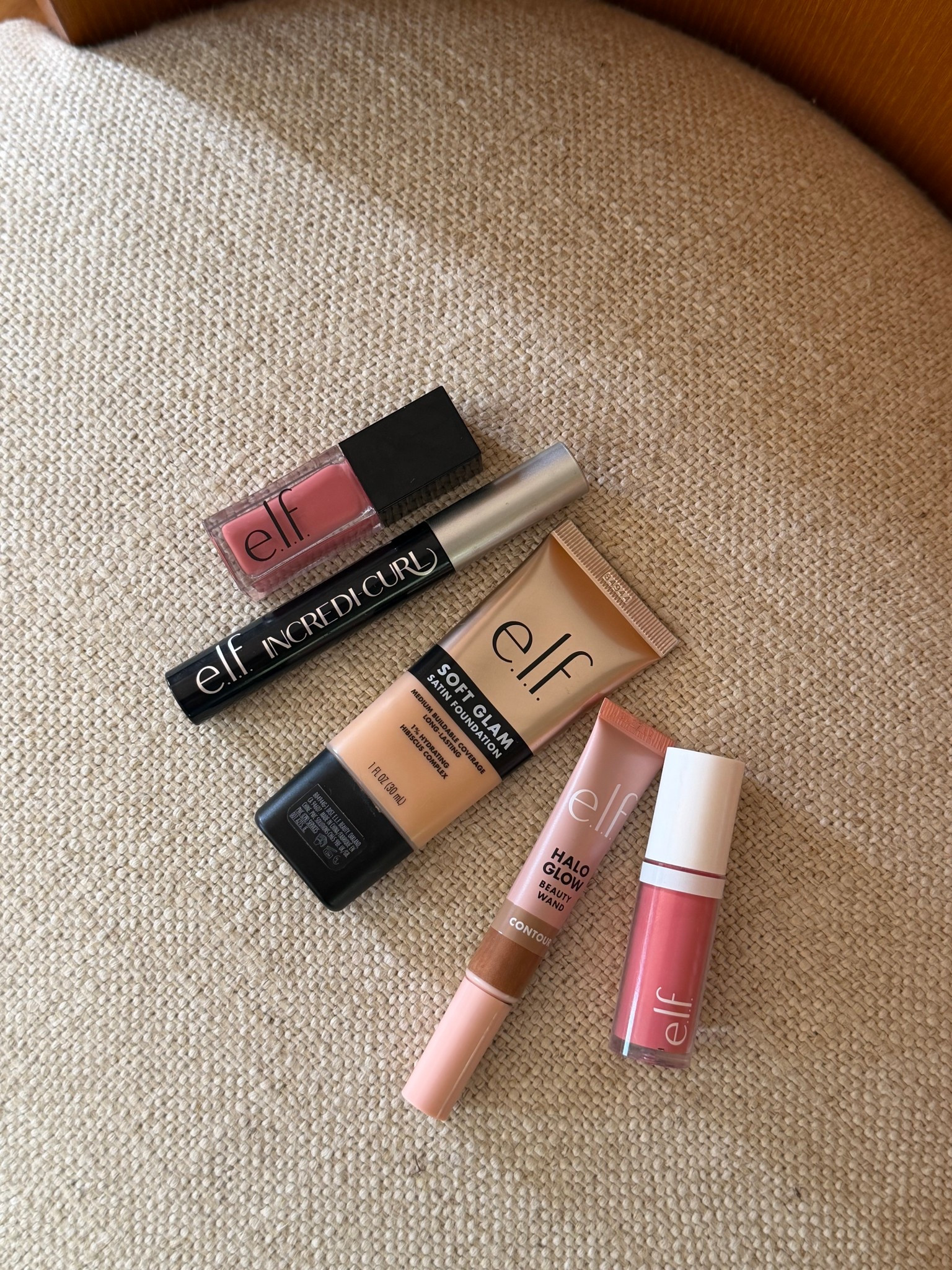 e.l.f. Cosmetics Best Sellers under $10! If I could only pick 4 @elfcosmetics
products to use for a quick makeup look, these would be them!

#elfmeltinglipbalm #elfpartner #elfcosmetics #elfingamazing #eyeslipsface #crueltyfree #vegan #over40beauty

#LTKBeauty