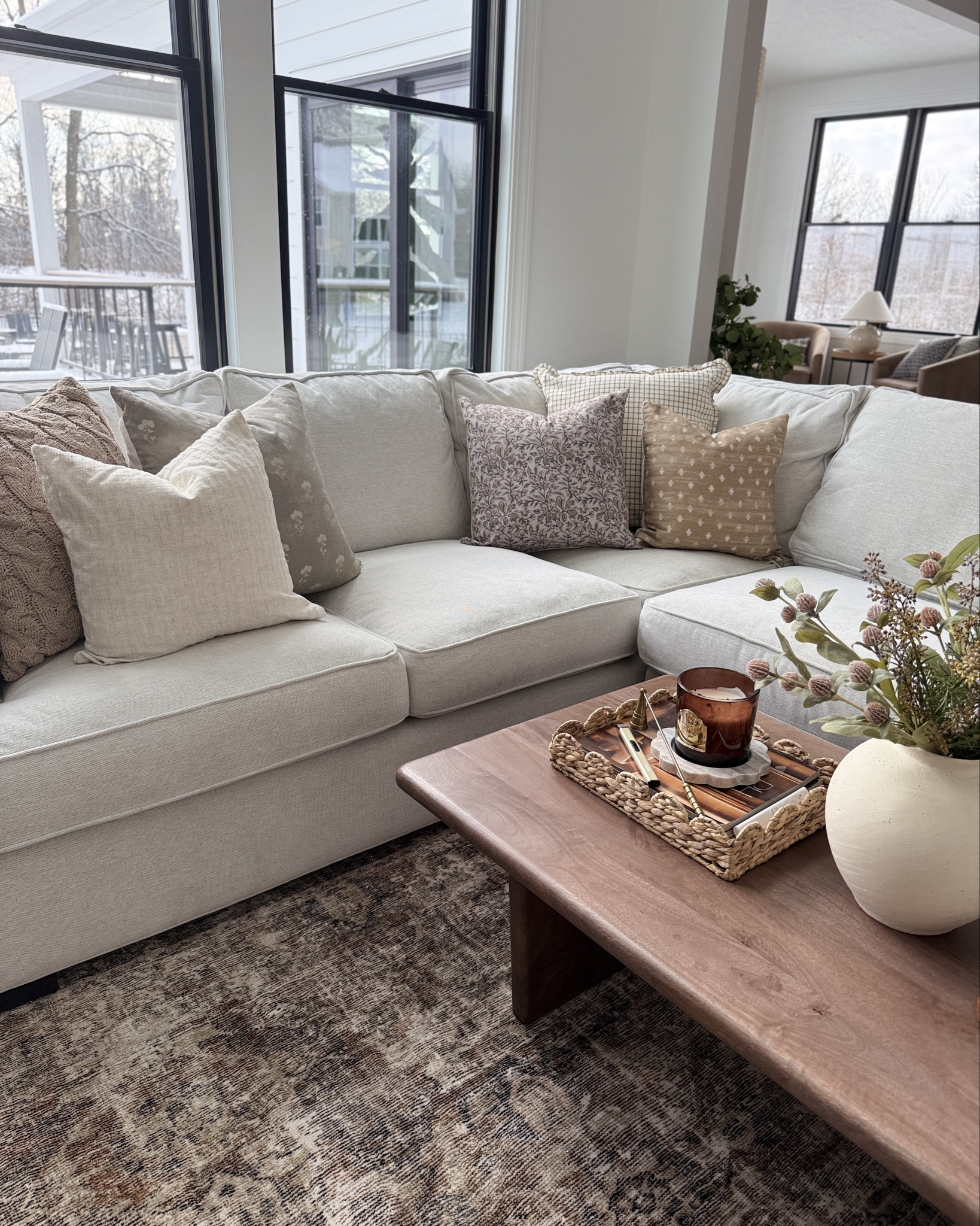 Spring Pillow Refresh! 🌿 

#LTKSeasonal #LTKHome #LTKFindsUnder50