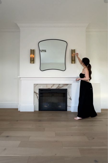 Style with me

Candle sconce, mirror black dress, stool, vase 



#LTKStyleTip #LTKFamily #LTKHome