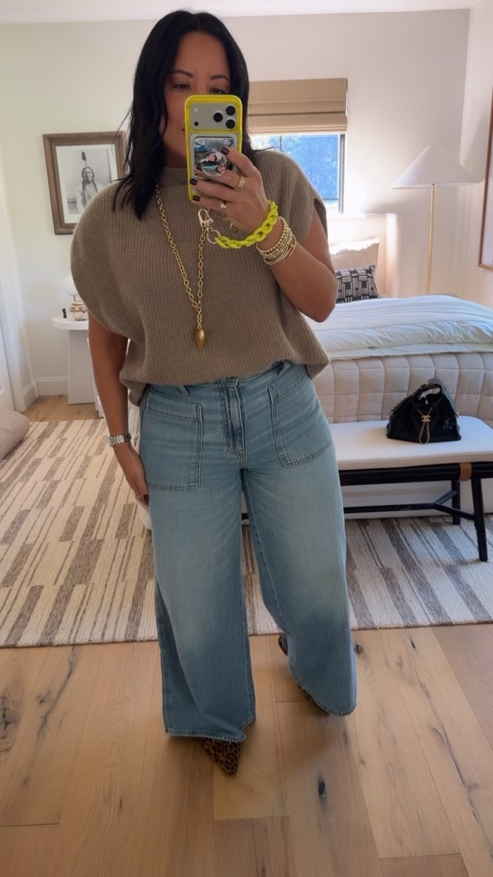 Top size medium, jeans size 10 (if you are curvy at all, I would suggest sizing up), shoes fit tts (I’m a 9.5/10 and did a 10 in them).