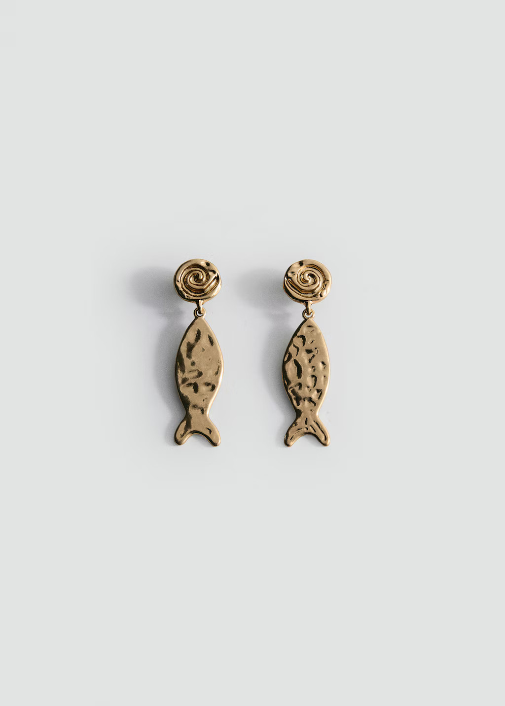 Textured fish earrings - Women | MANGO USA | Mango (US/MX/AU)