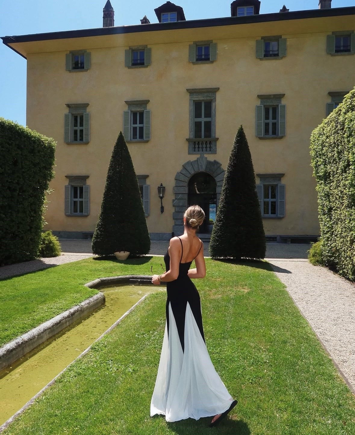 B&W colorblock dresses that I love! This one is from Azazie (linked similar) 

#LTKSeasonal #LTKTravel #LTKStyleTip