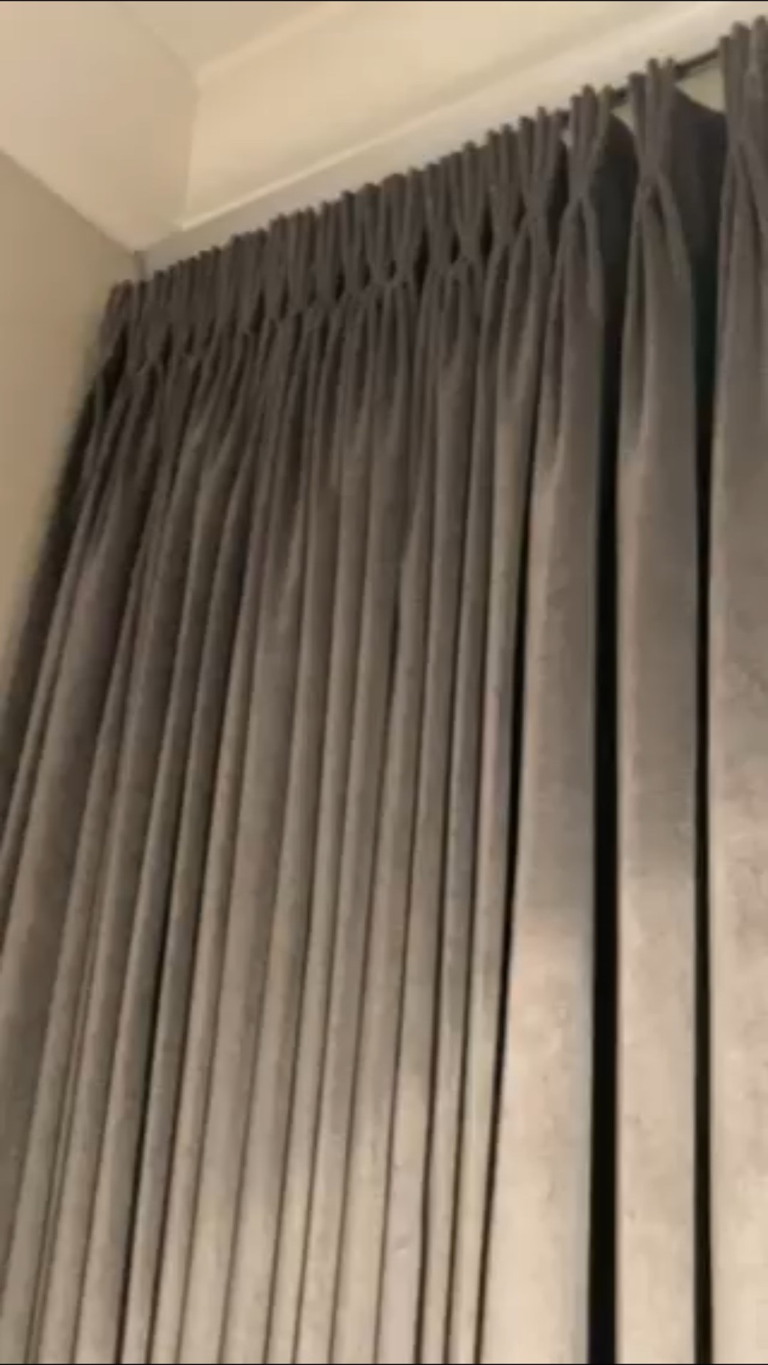 Nothing transforms a room like beautiful drapes—softening the light and elevating the mood.
#Drapes #WindowTreatments #SoftInteriors #QuietLuxury #TimelessStyle #HomeDetails


#LTKSeasonal #LTKdayinmylife #LTKHome