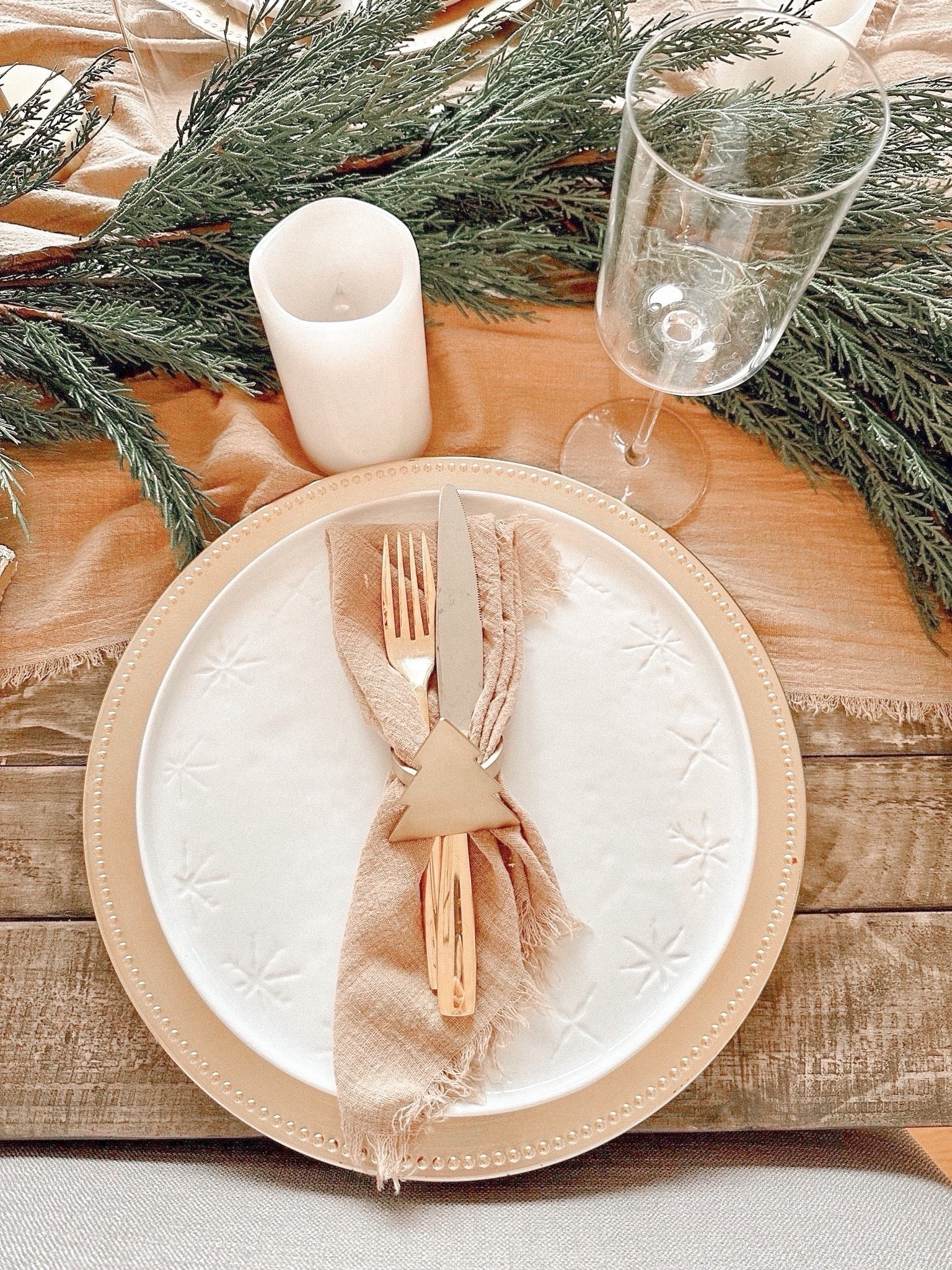 Hosting things I loved last year and will be reusing 
Happy shopping 🛍️ 

#LTKwinter #LTKcanada #LTKholiday