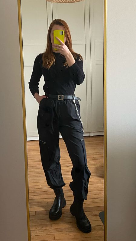 Cargo pants, grunge outfit. Black ootd style. Combat boots, Chelsea boots.

#LTKstyletip #LTKunder100 #LTKshoecrush