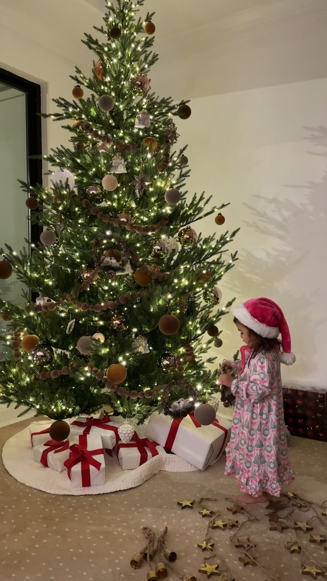 Teddi helping me decorate our Christmas tree in her Caden Lane kids holiday nightgown might be my favorite 🥹♥️🙌🏼

#LTKHoliday #LTKKids #LTKBaby
