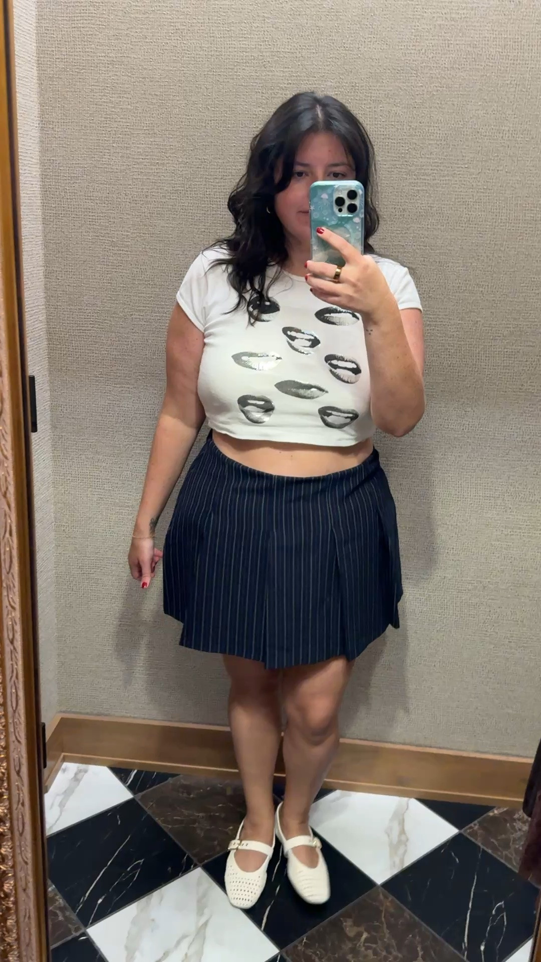 Tried on this skirt at Abercrombie and it’s very cute! I wish they had it in black so it would match more in the winter. But it’s so so cute! I’m wearing a size xl.

#LTKPlusSize #LTKootd #LTKSeasonal