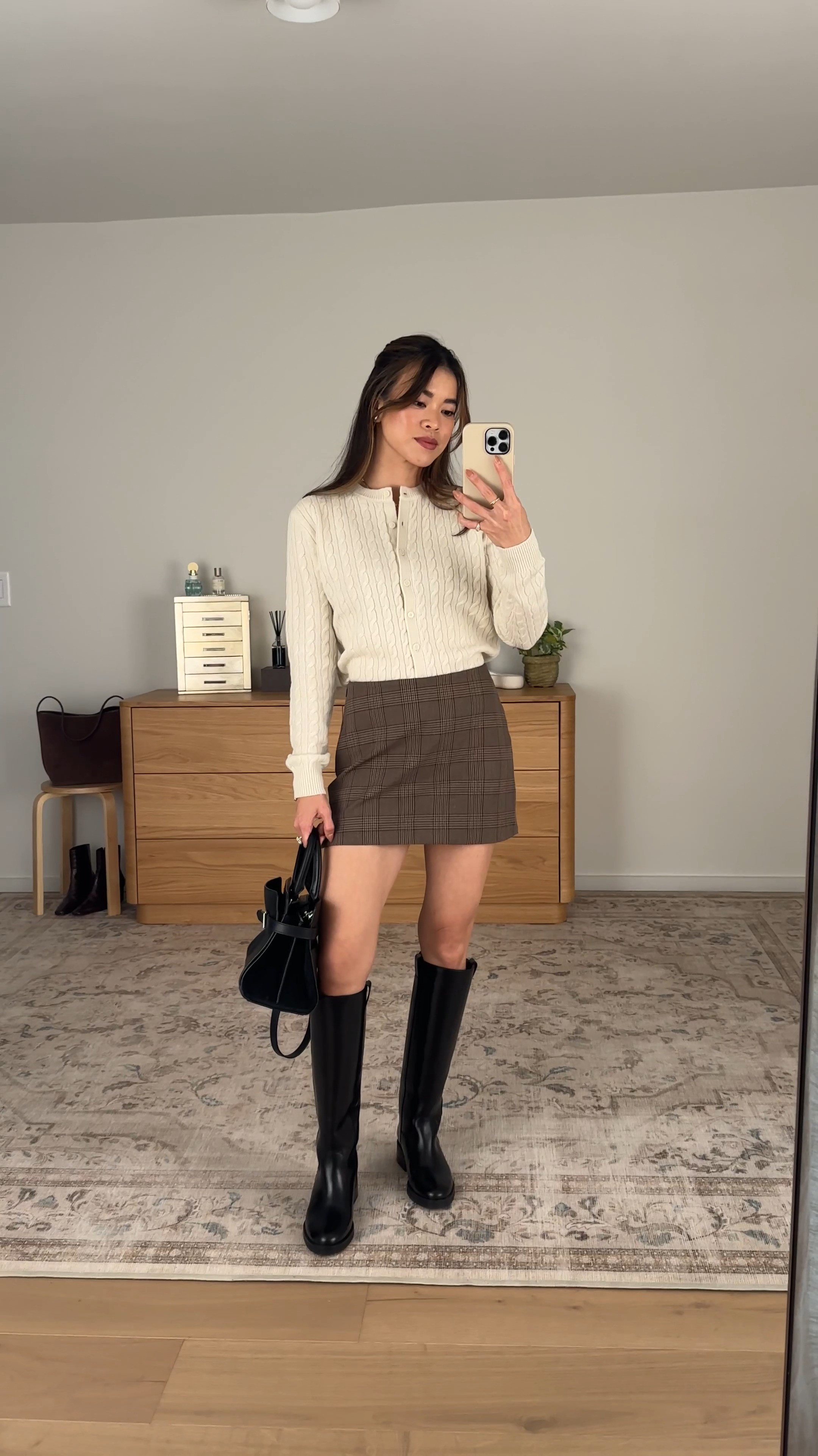 This skirt from @Aritzia is perfect for fall! I love that it has built in shorts.

Sizing info:
-Aritzia Wool Cashmere Noteworthy Cardigan (Size XS in Seaside Cream)
-Aritzia Roundup Skort - Eversential Light (Size 0 in Brown Taupe)

Aritzia best sellers, best pieces from Aritzia for petite, Aritzia skirts for petite, what skirt from Aritzia will fit if youre petite, Petite style guide, how to dress if you’re petite, Petite style, petite fashion, mom outfit, mom style, petite skirt, petite outfit ideas, petite outfits, best skirt for petite, petite skort, fall style, fall outfits, autumn outfit, vacation outfits, Aritzia try on, fall boots, tall boots

#LTKootd #LTKSeasonal #LTKPetite